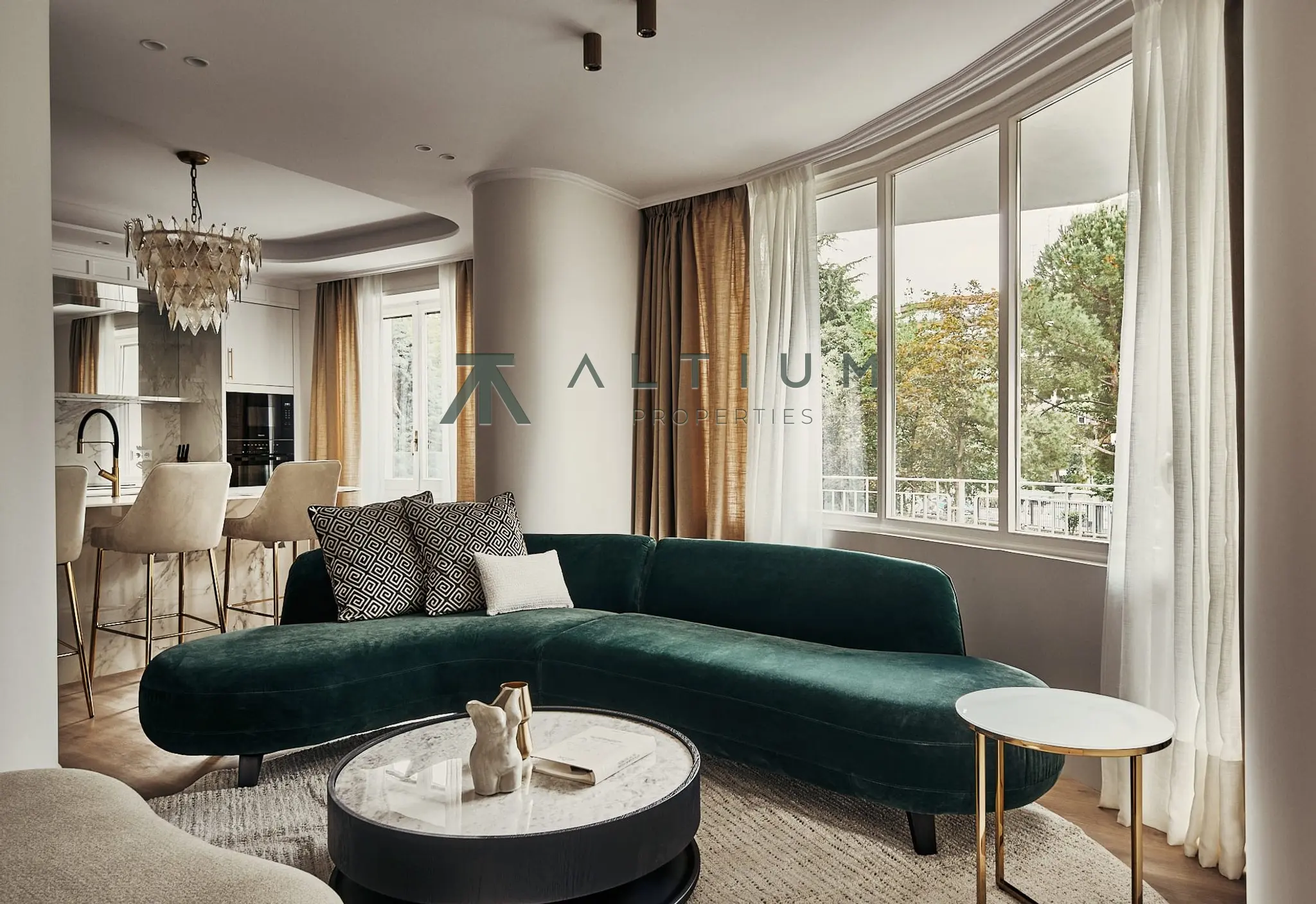 Piso de 5 dormitorios y 315 m2 en Chamartín - El Viso en venta — Gran tamaño, terraza y garaje en Castellana