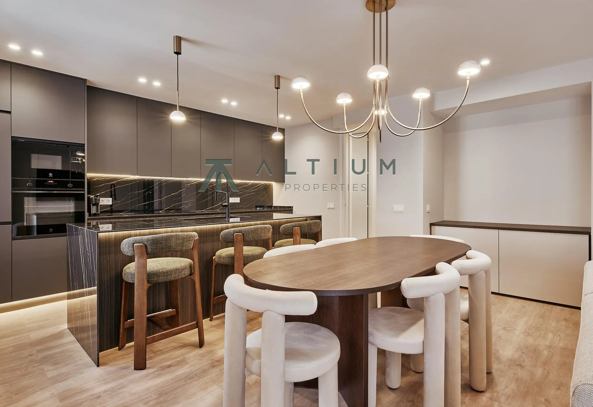 Interior en Lista — Terraza, garaje y tres dormitorios en Lista (5 de 20)