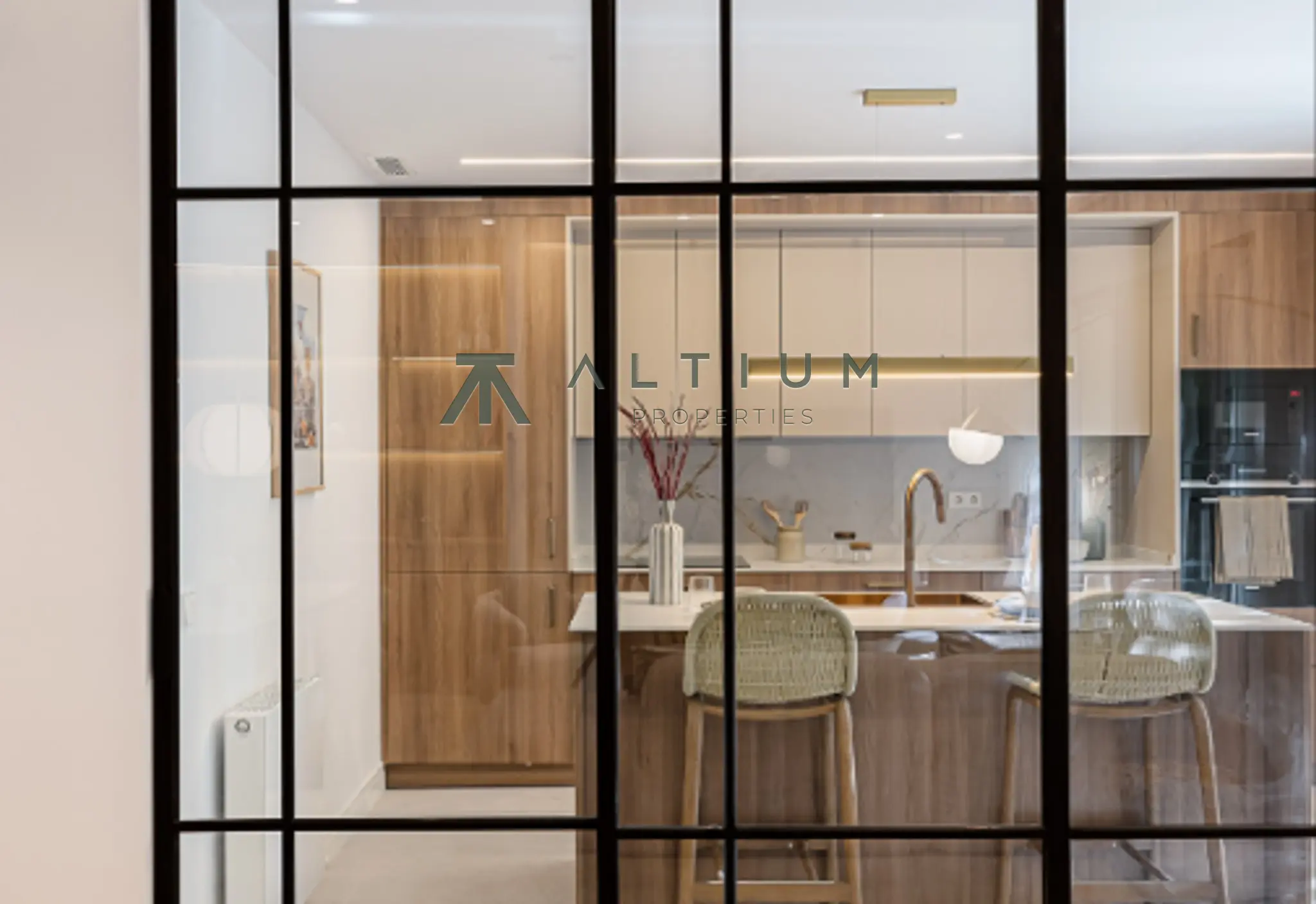 Interior en Cuatro Caminos — Terraza y amplitud junto a Castellana (4 de 21)