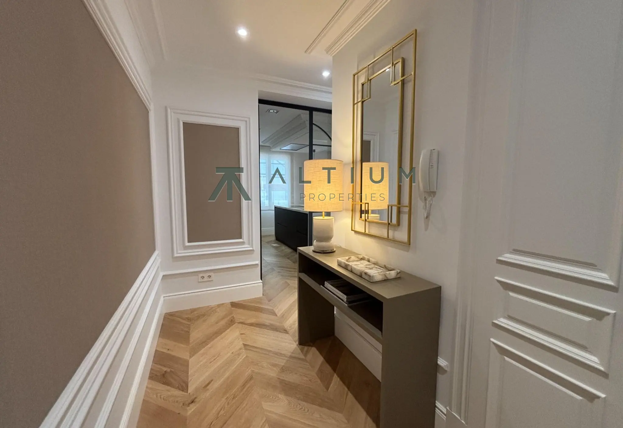 Once ventanas y cinco suites en una sexta planta de Goya