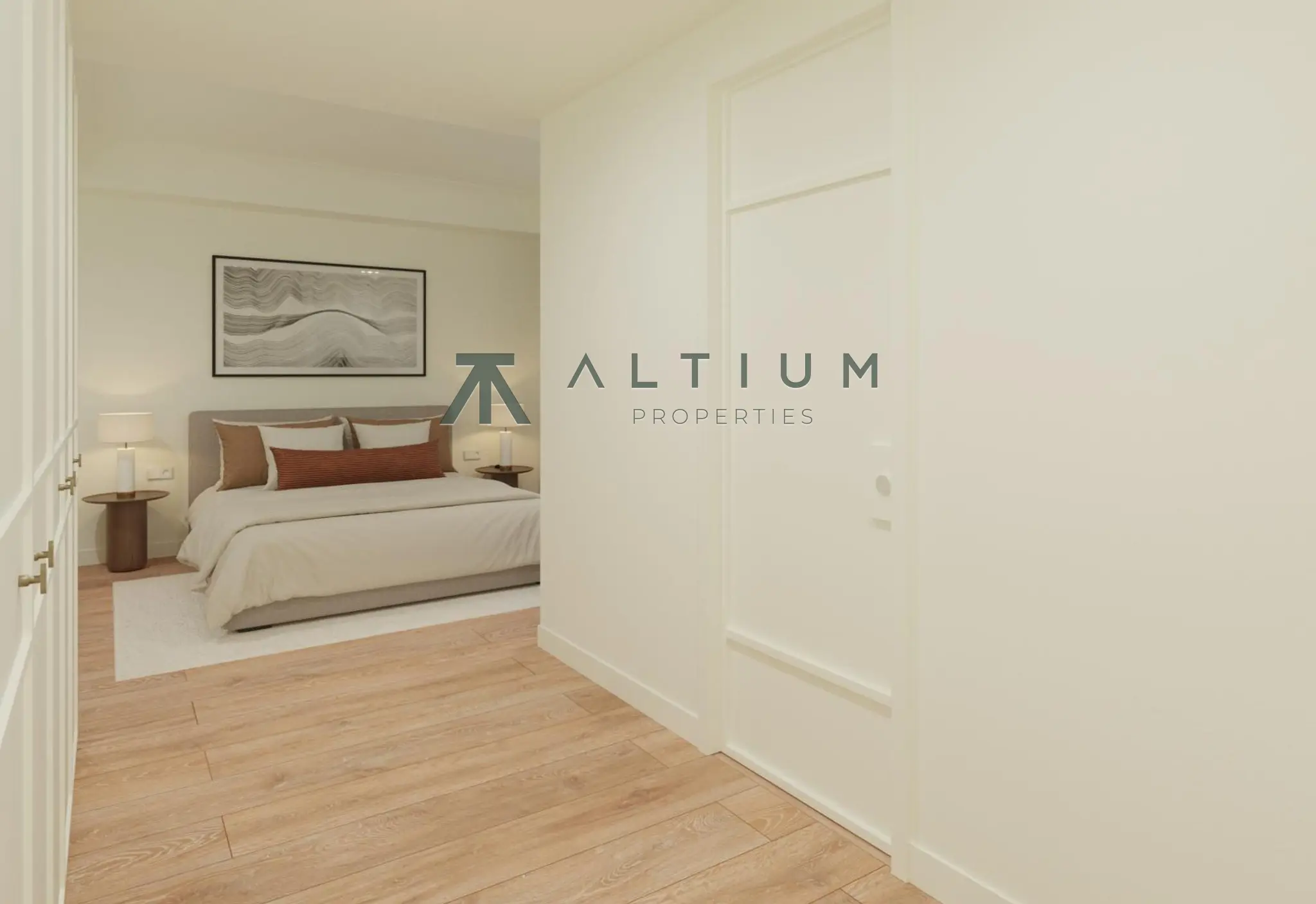 A terrace and grand proportions in the heart of the Golden Mile