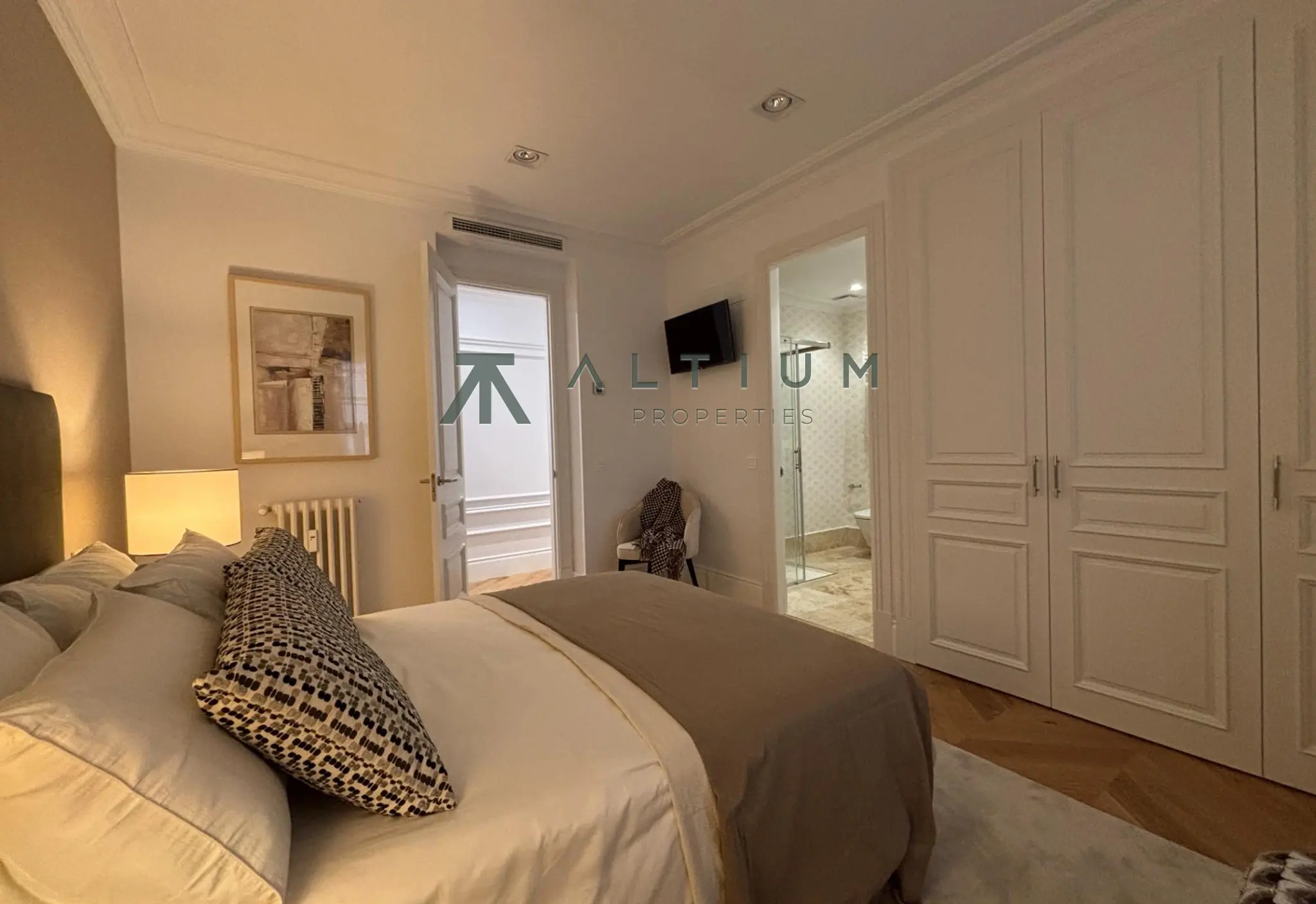 Once ventanas y cinco suites en una sexta planta de Goya