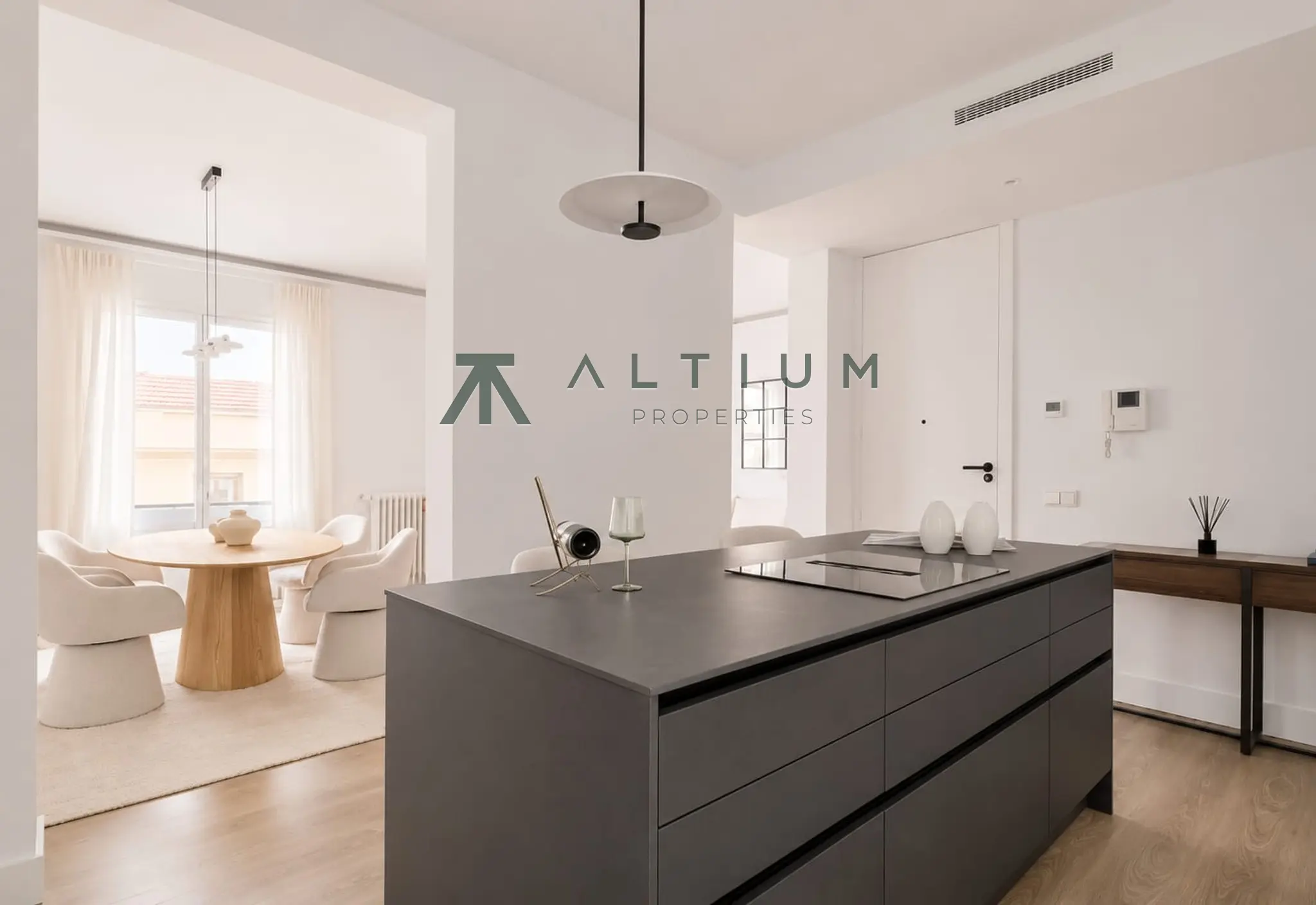 Interior en Lista — Cocina abierta y estilo sofisticado en Lista (4 de 18)
