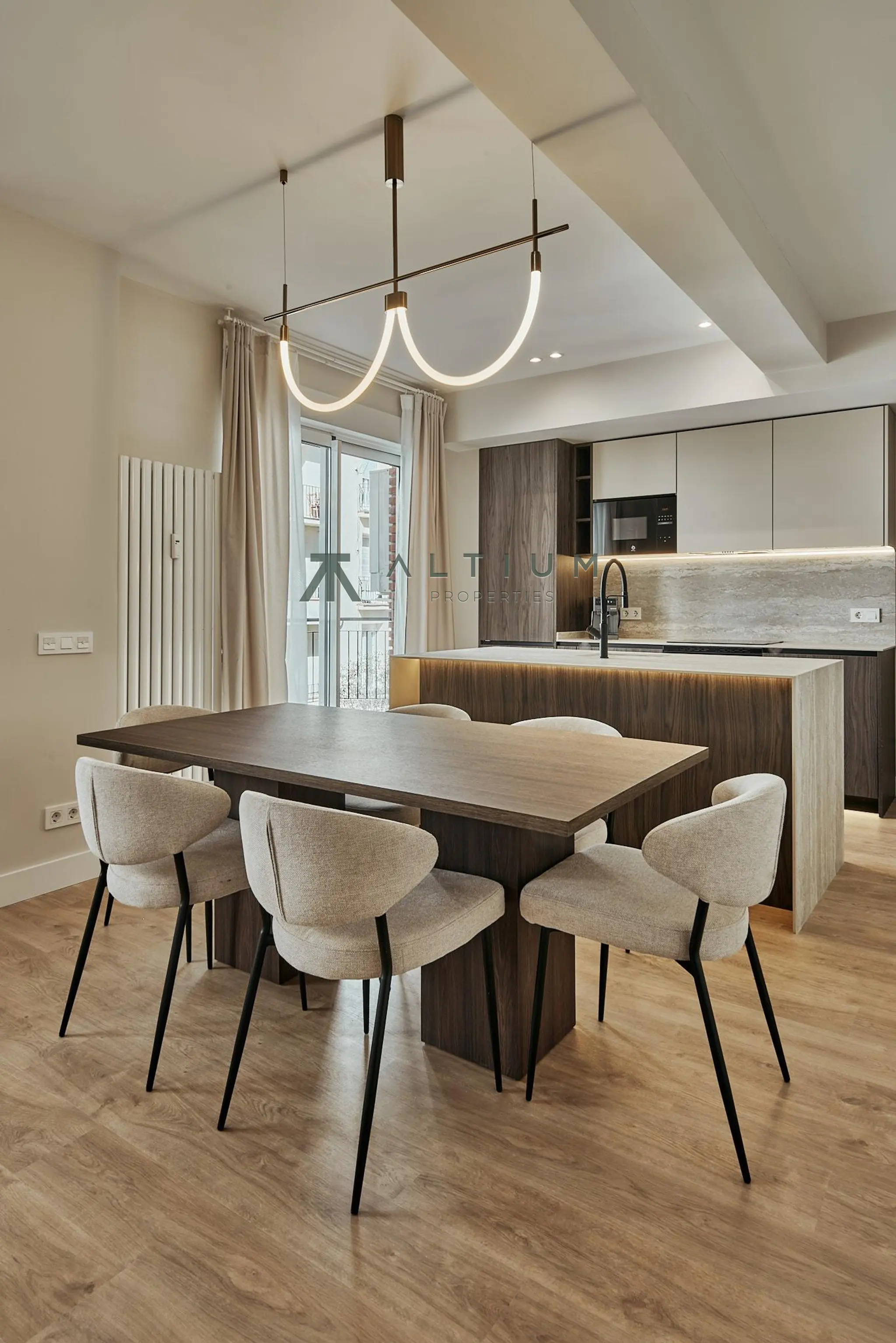 A renovated exterior-facing second-floor home in Lista