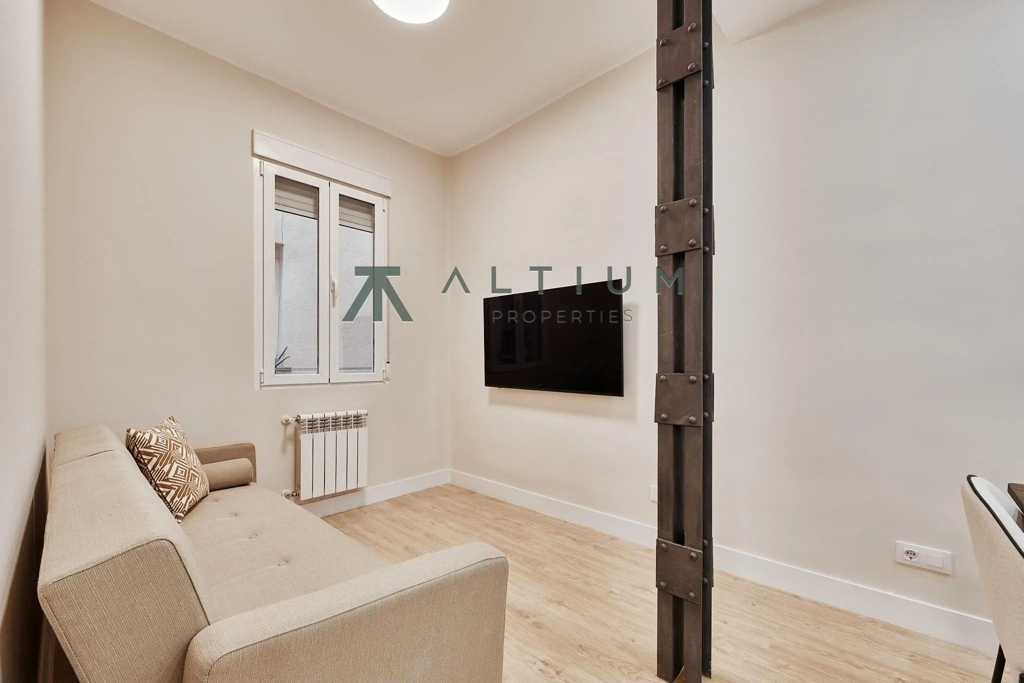 44 m² convertidos en una vivienda de dos dormitorios en Goya