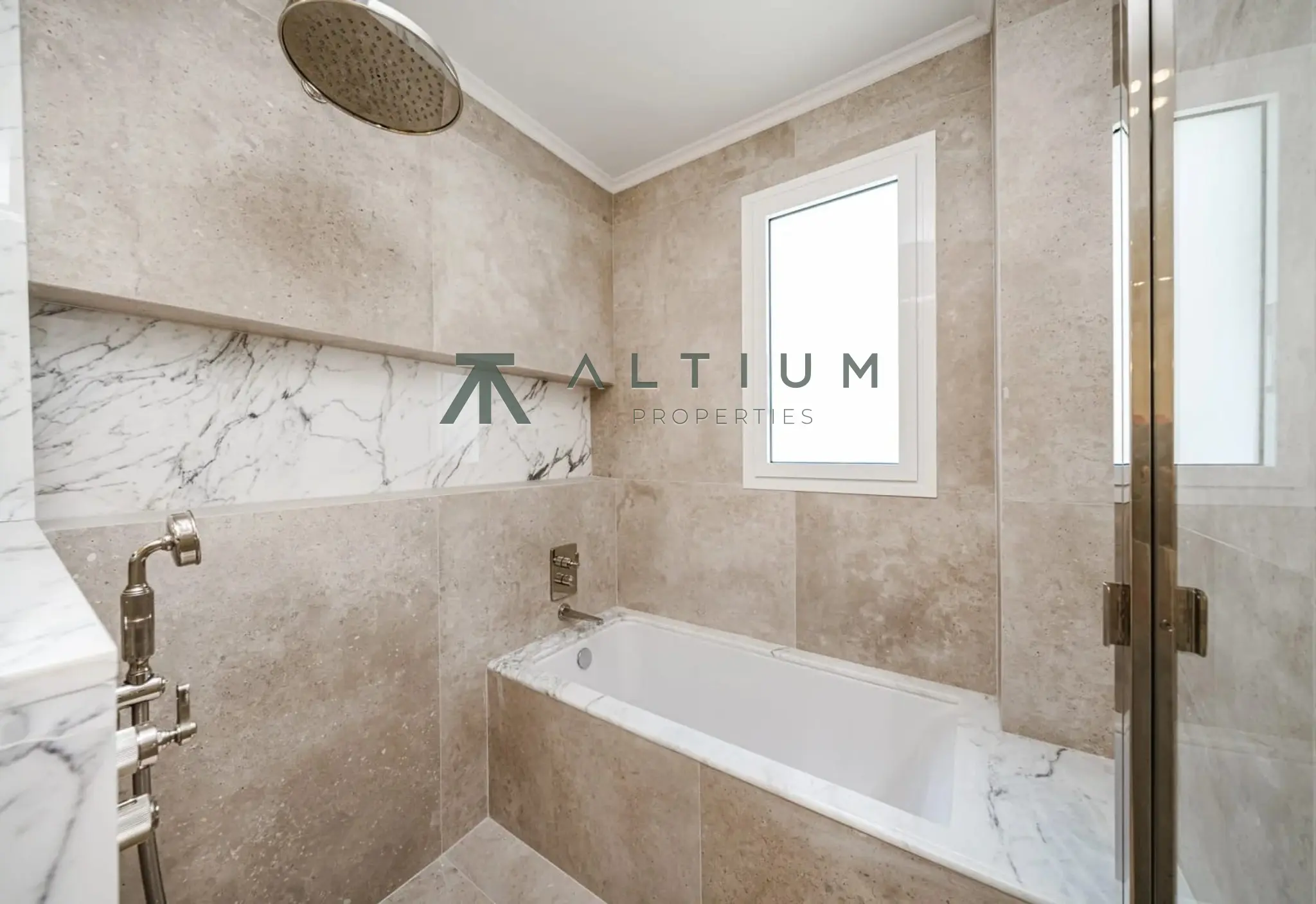 Spacious luxury residence in Chamberí with exceptional finishes and layout