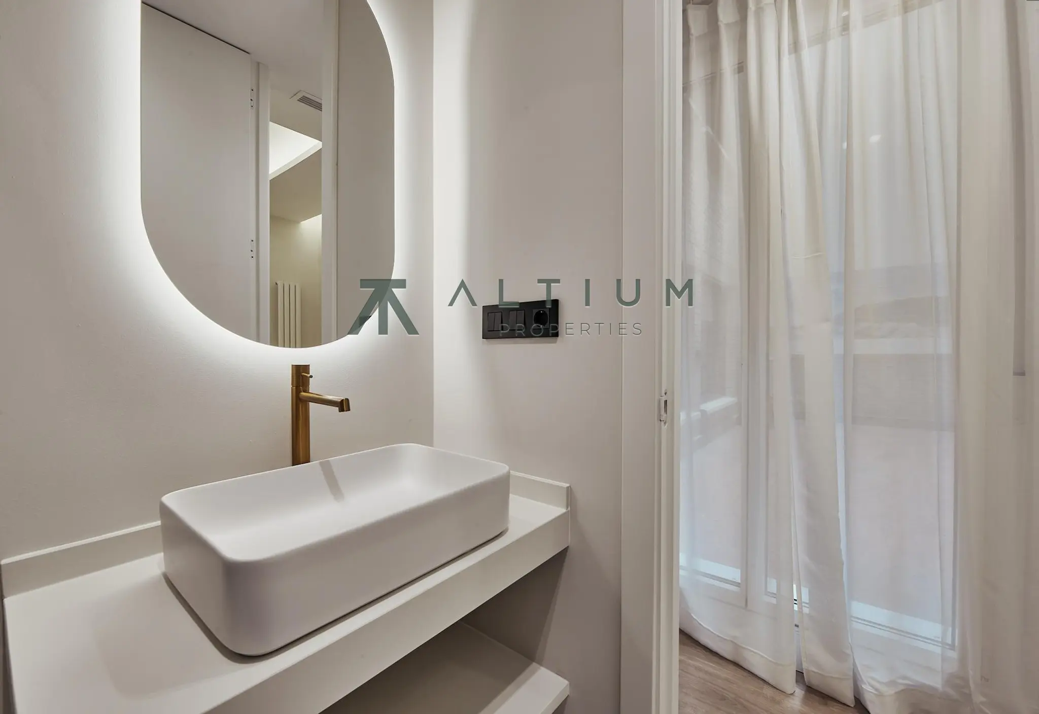 Three bedrooms and a terrace in Castellana