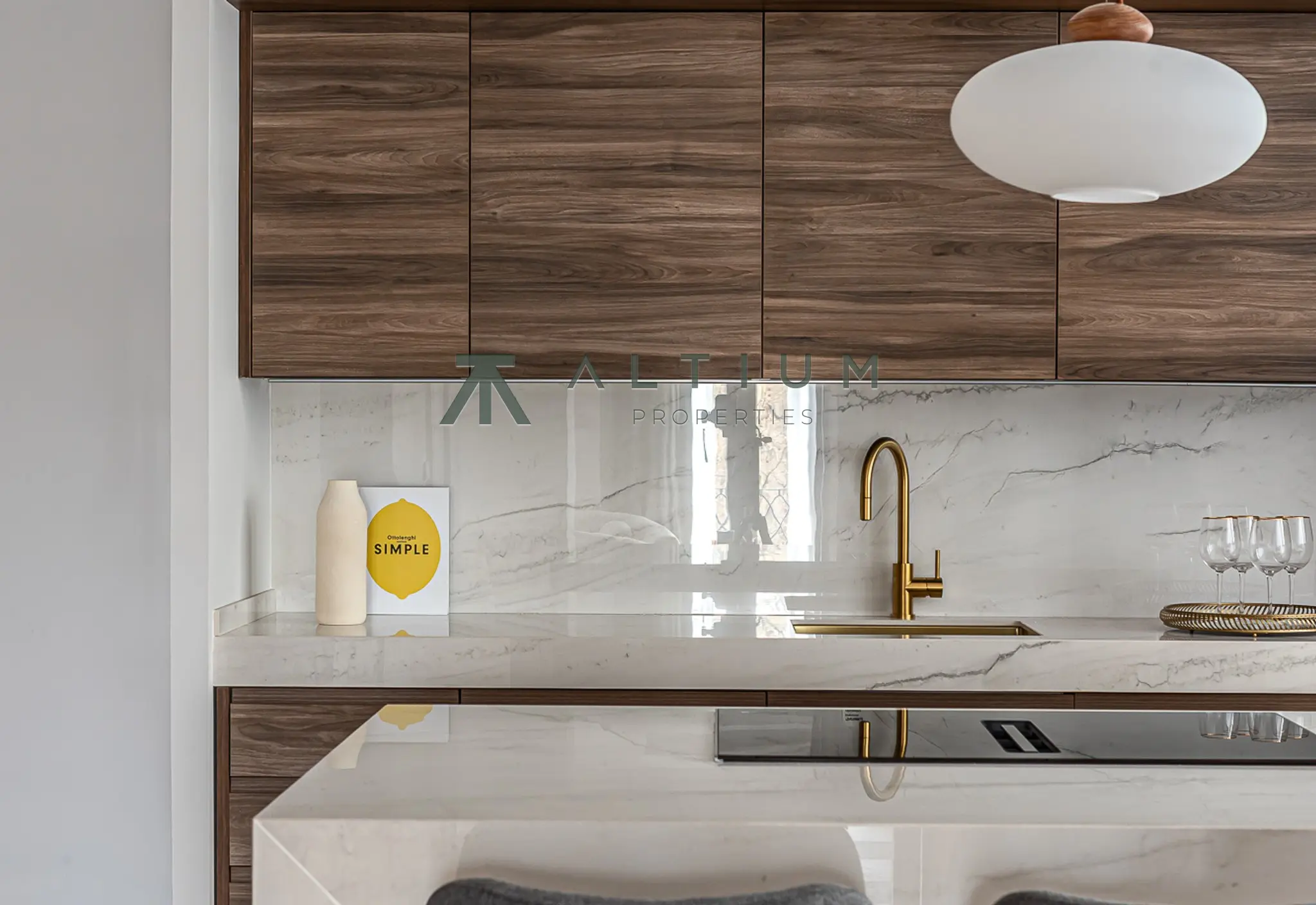 A 77 sqm living area within a grand Castellana residence