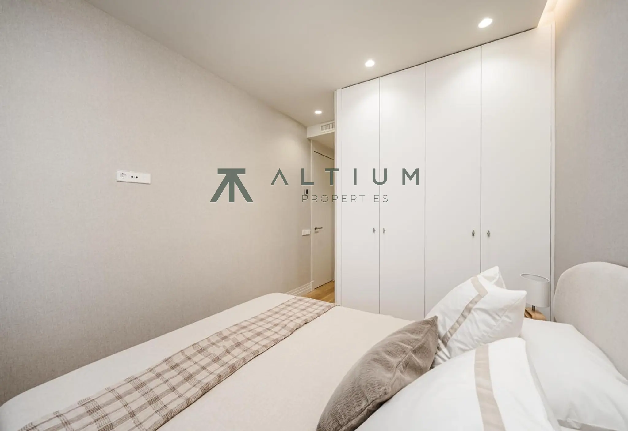 Dos suites y una tercera habitación frente al Retiro