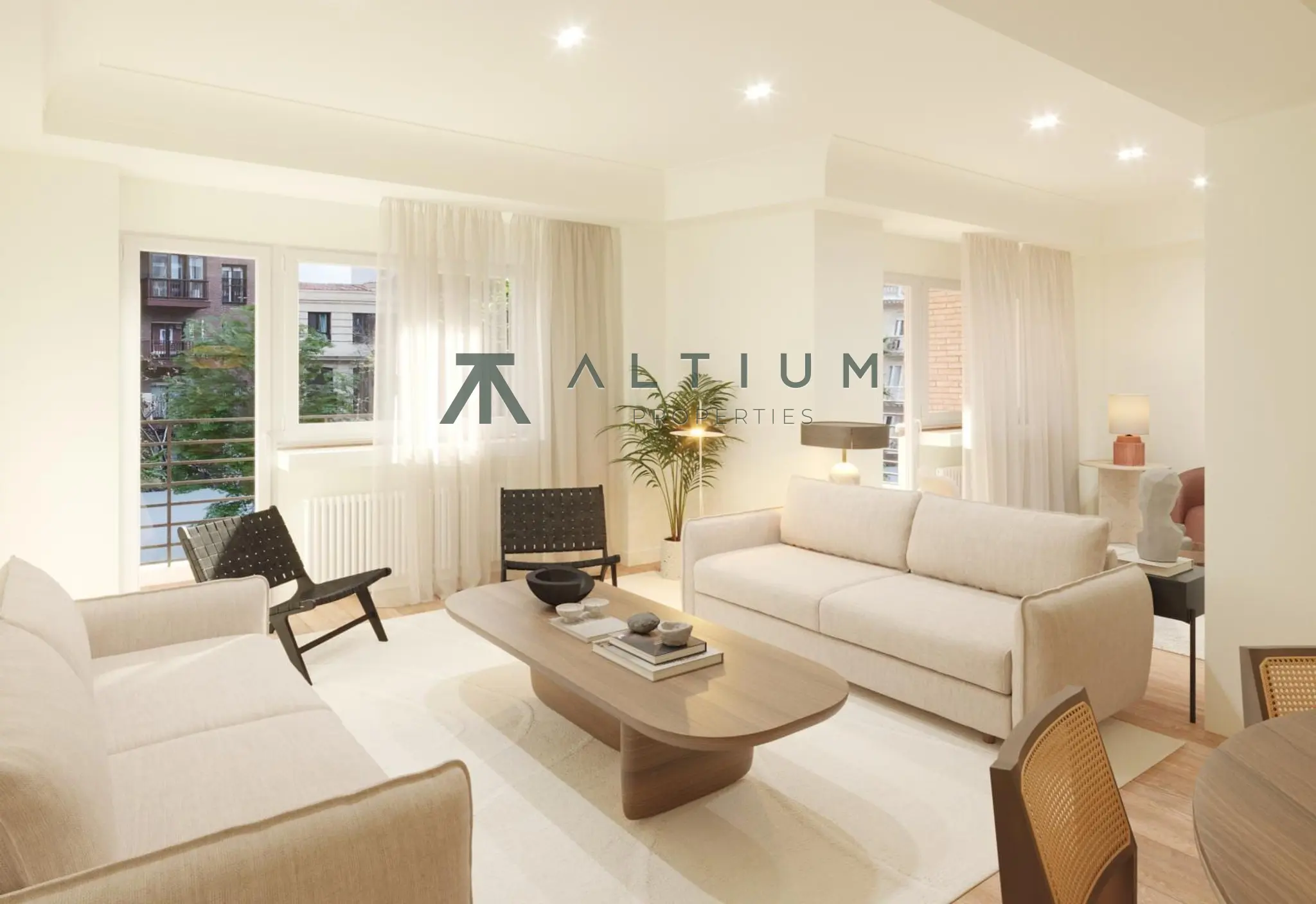 A terrace and grand proportions in the heart of the Golden Mile