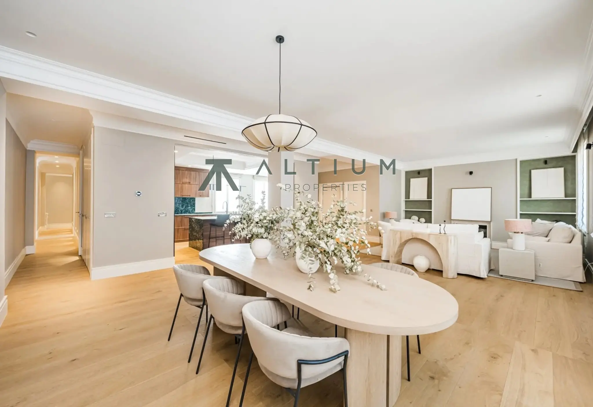 Spacious luxury residence in Chamberí with exceptional finishes and layout