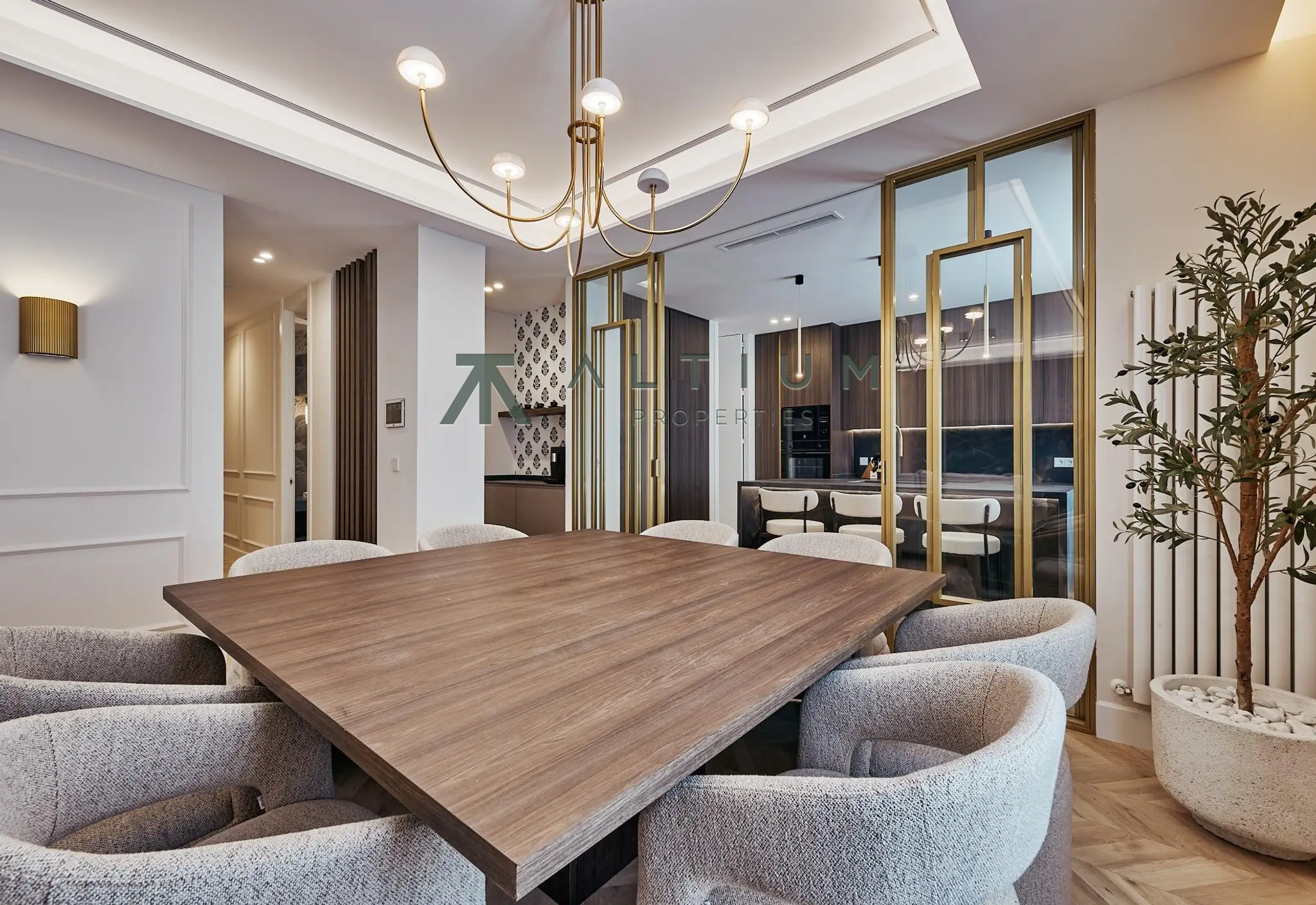 Interior en Lista — Amplitud interior y confort privado en Lista (7 de 30)