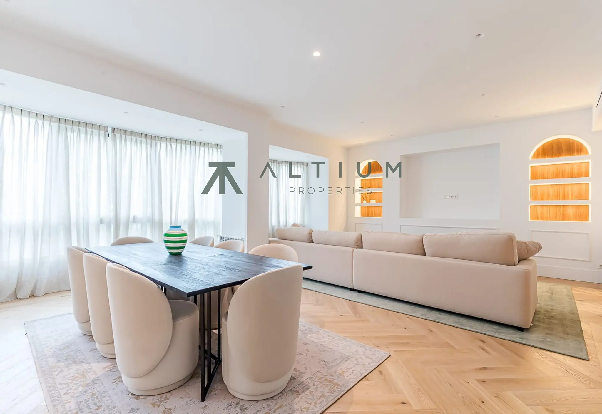 Piso de 4 dormitorios y 304 m2 en Barrio de Salamanca - Castellana en venta — Sexta planta tranquila y luminosa en Castellana