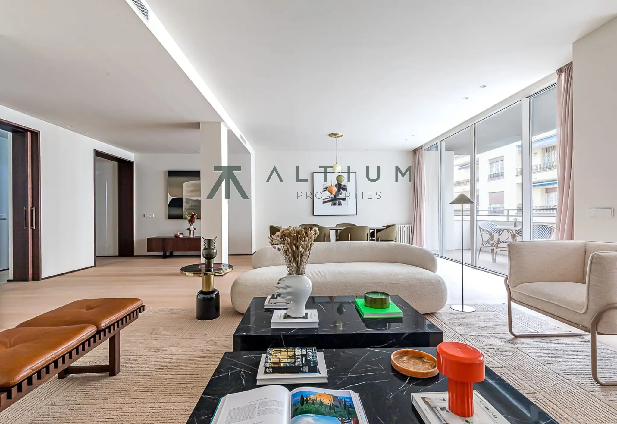 Piso de 4 dormitorios y 285 m2 en Barrio de Salamanca - Recoletos en venta — Amplitud familiar y ubicación privilegiada en Recoletos
