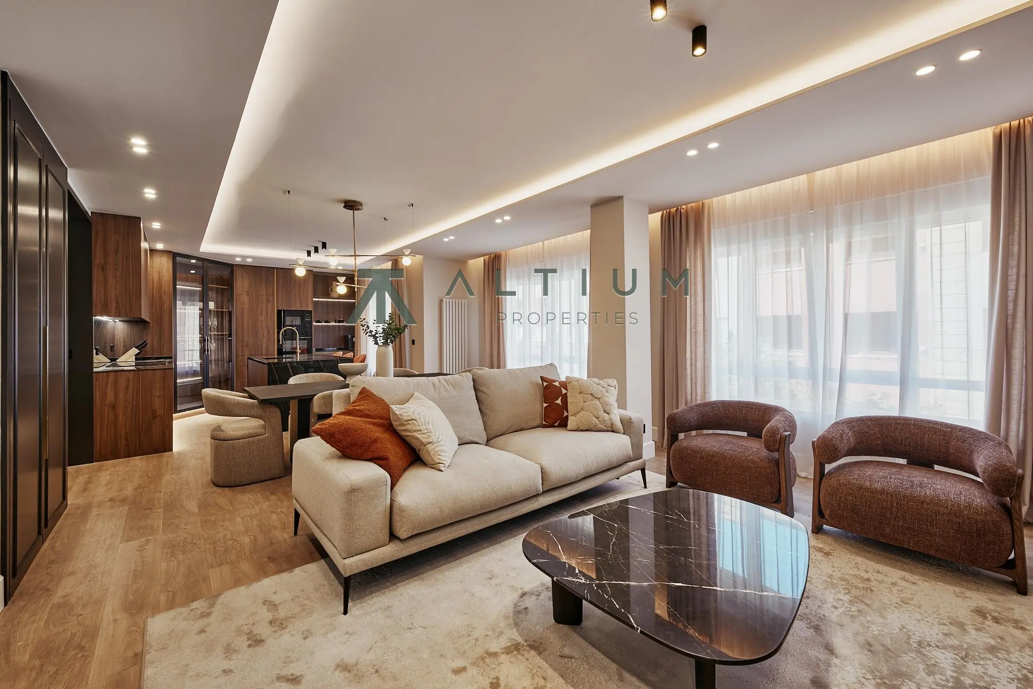 Piso de 3 dormitorios y 193 m2 en Barrio de Salamanca - Lista en venta — Confort contemporáneo y calma en Lista