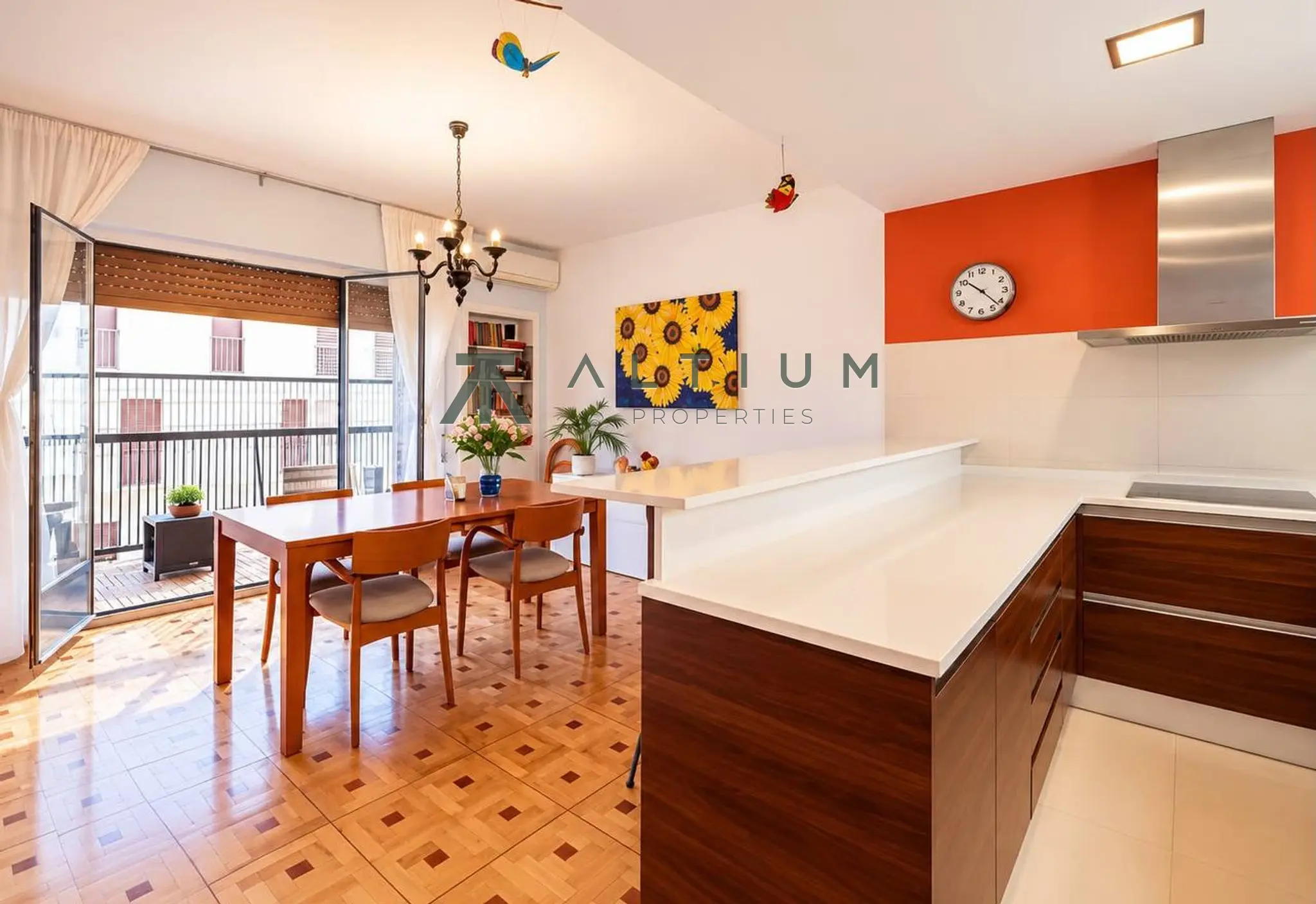 Quinta planta, terraza y luz sur en Ríos Rosas