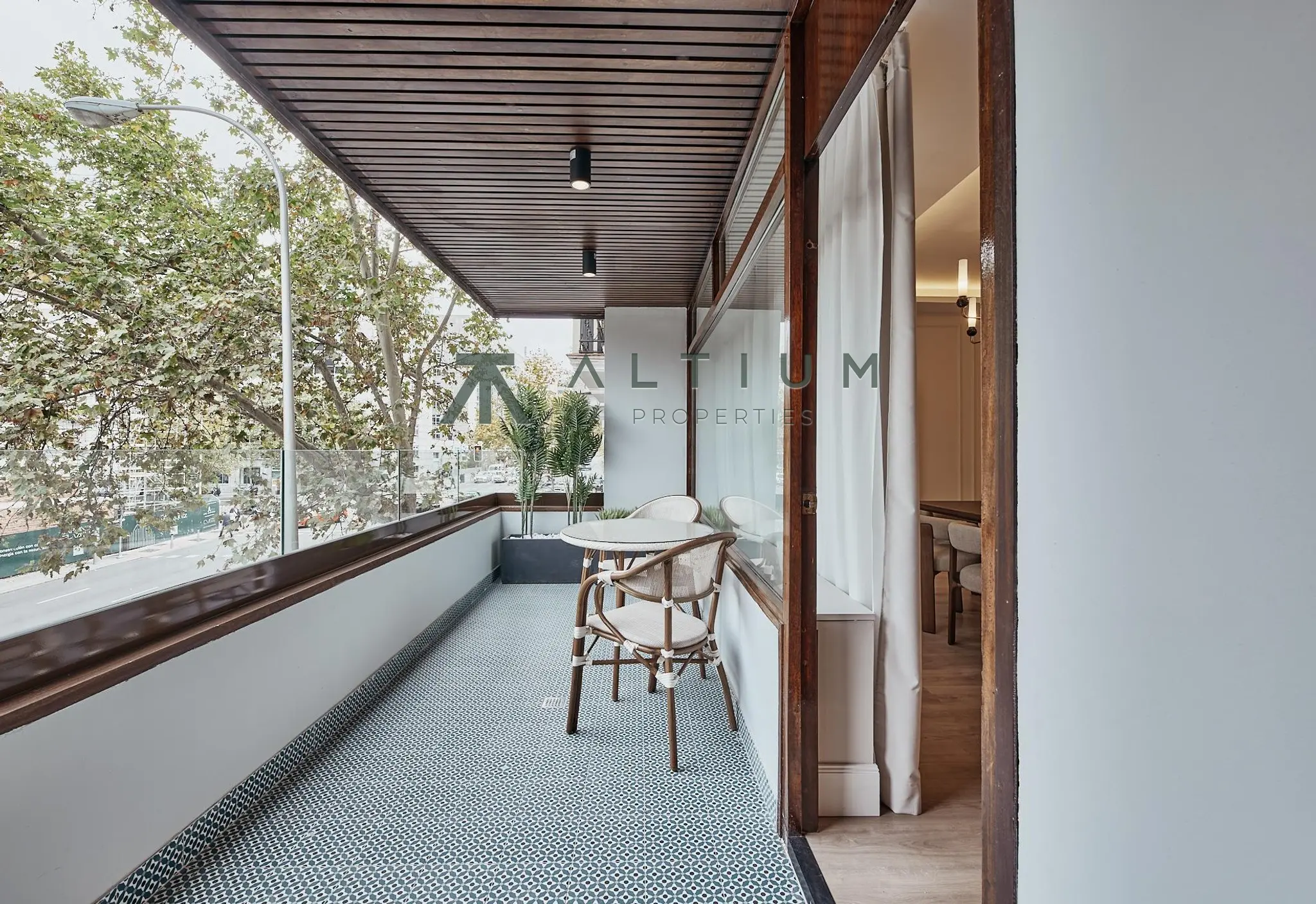 Three bedrooms and a terrace in Castellana