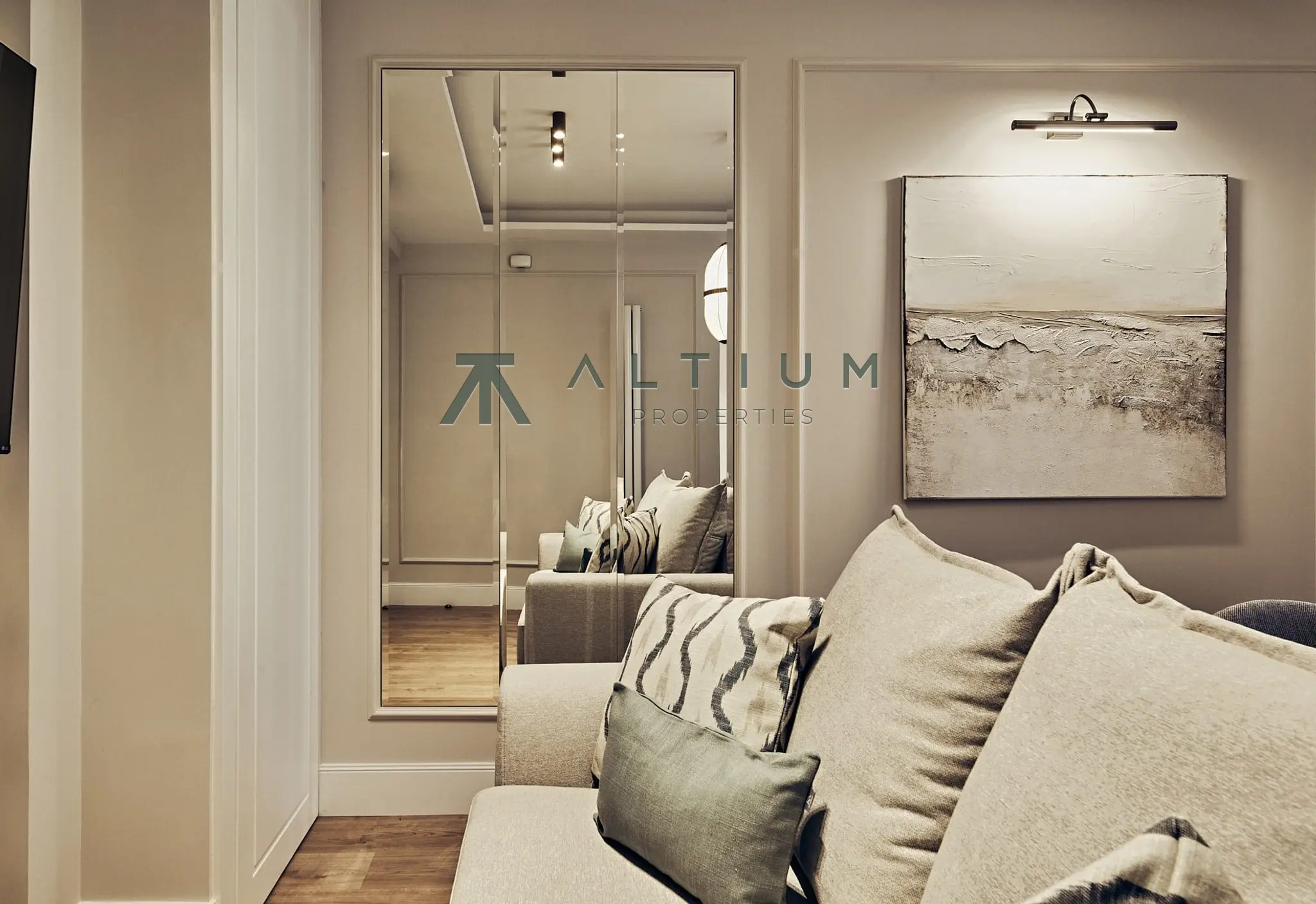 57 m² con una distribución sorprendentemente completa en Castellana
