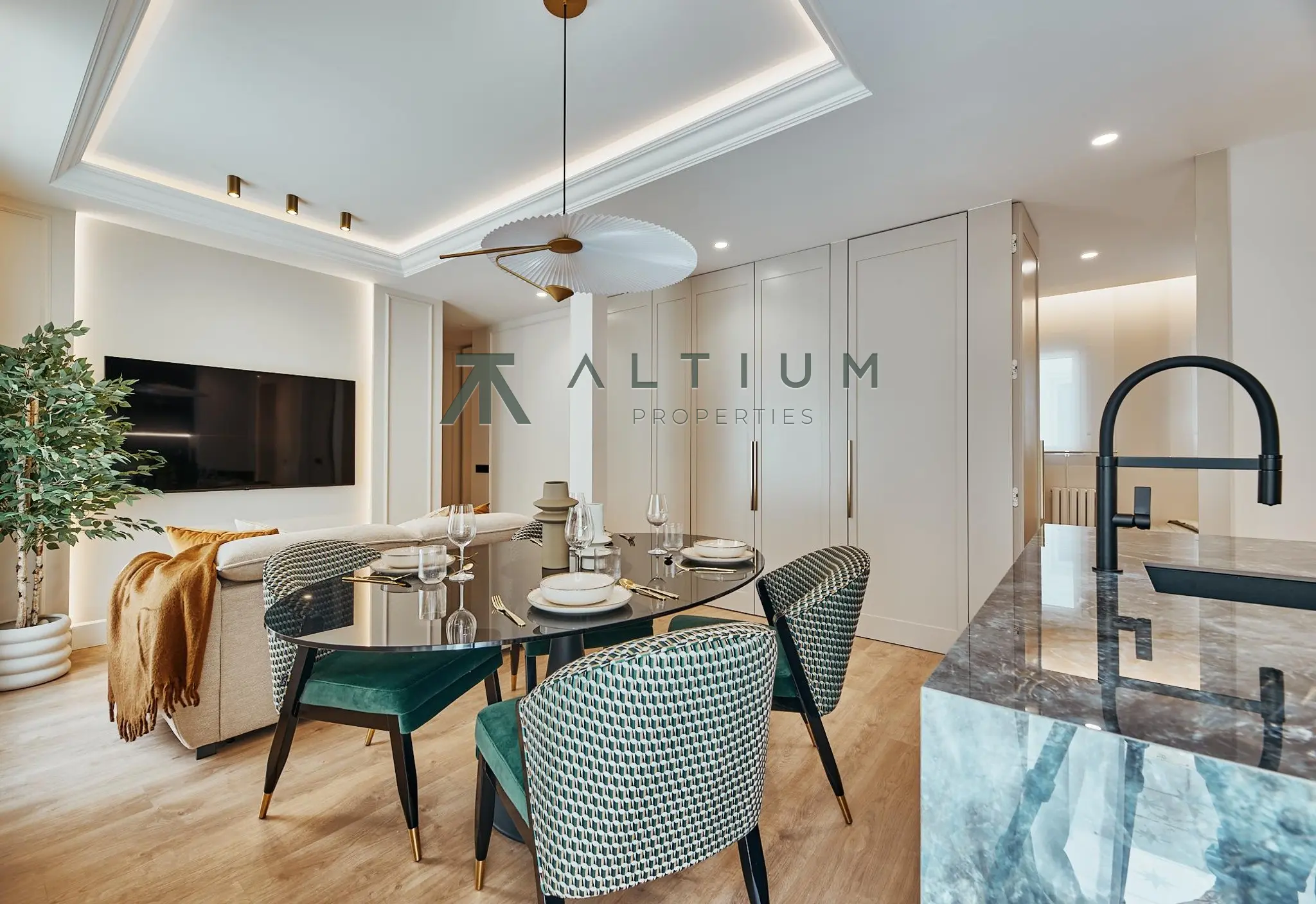 A third-floor home away from the noise