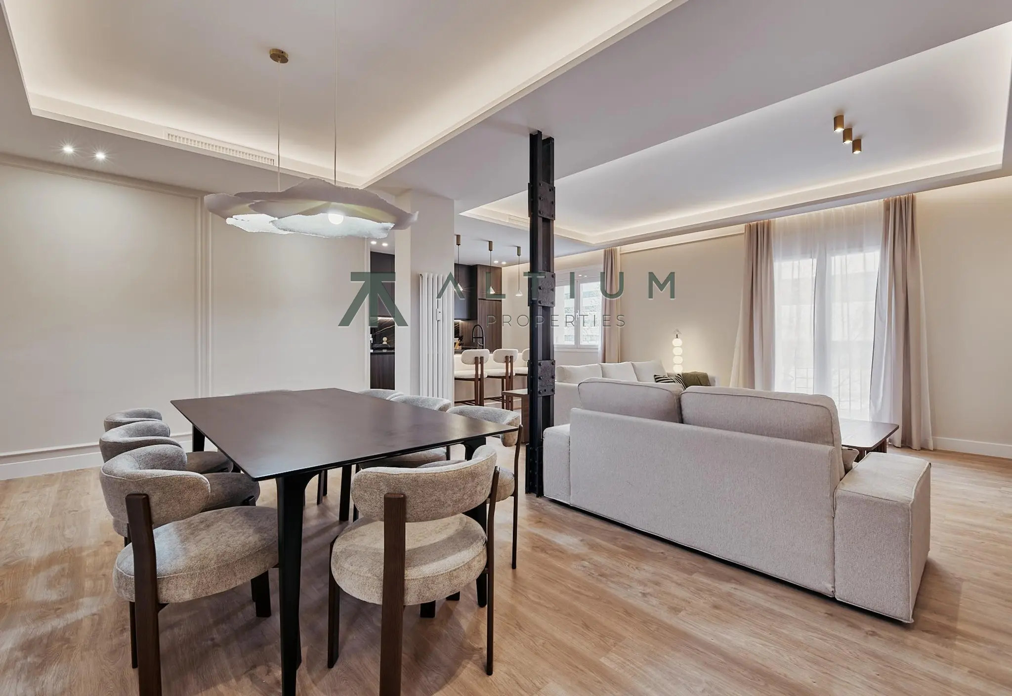 Interior en Castellana — Luz del suroeste sobre el Barrio de Salamanca (10 de 35)