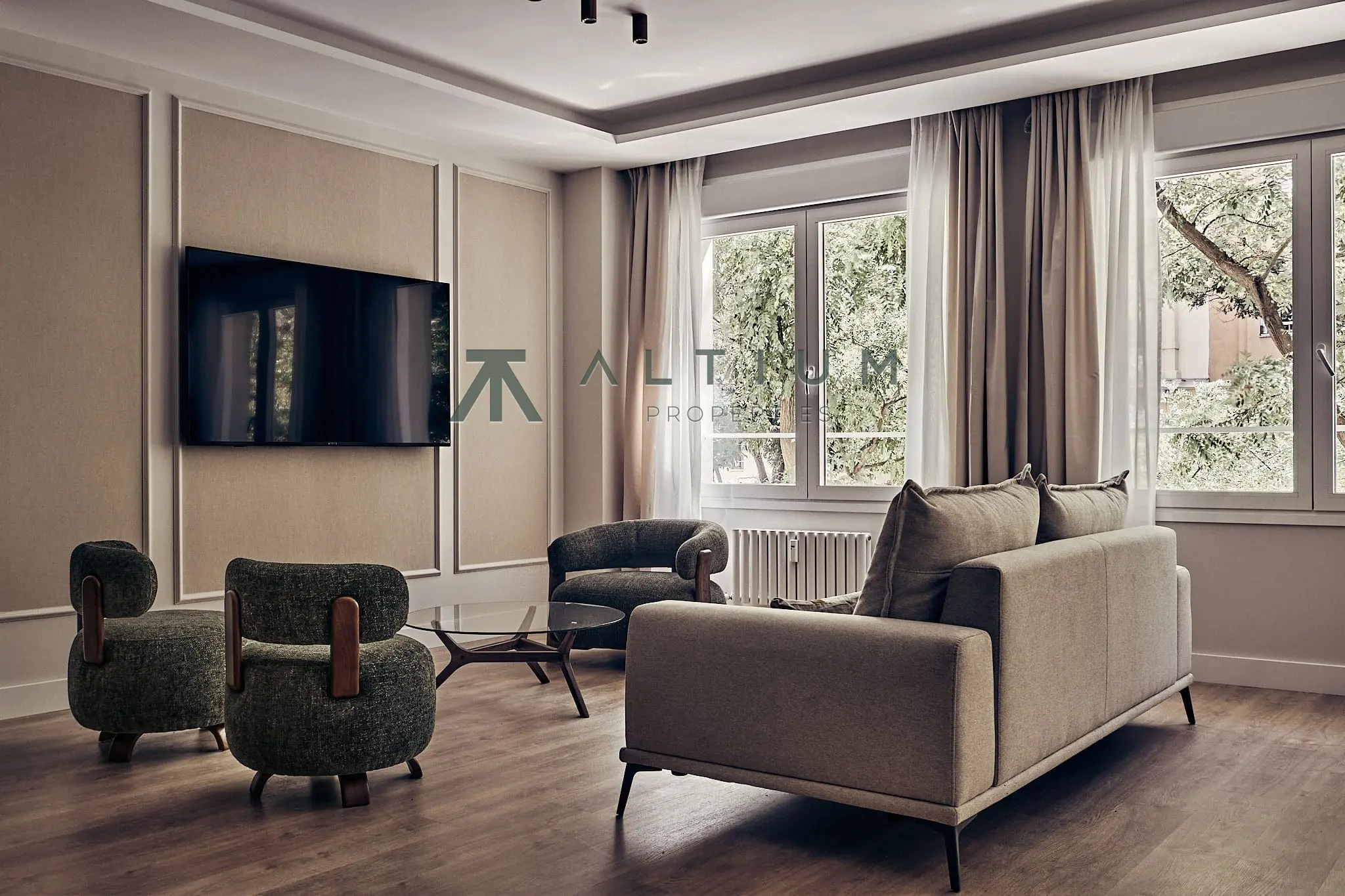216 m², luz suroeste y cuatro dormitorios en Goya