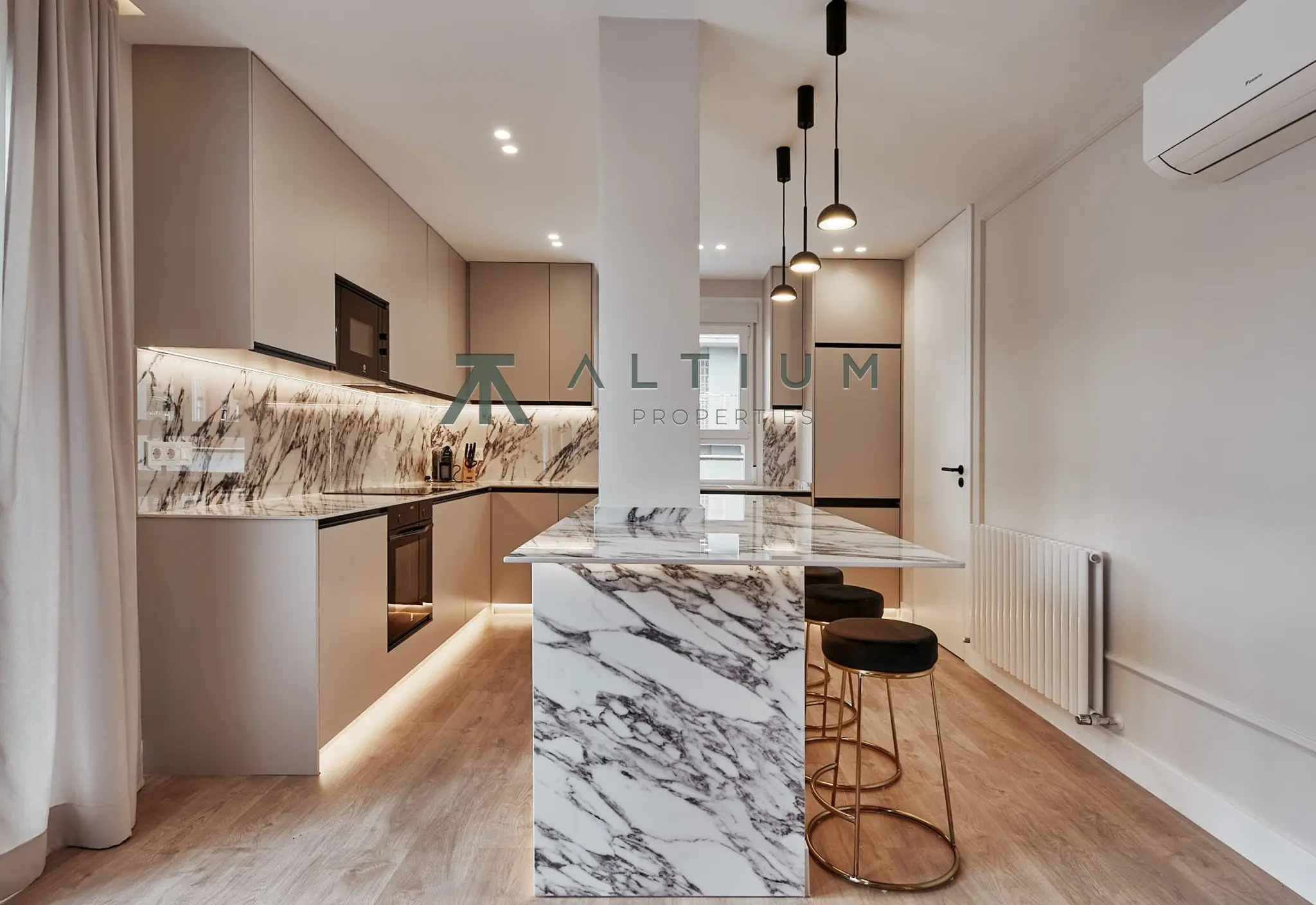 Interior en Lista — Terraza de 55 m² sobre los tejados de Lista (8 de 26)