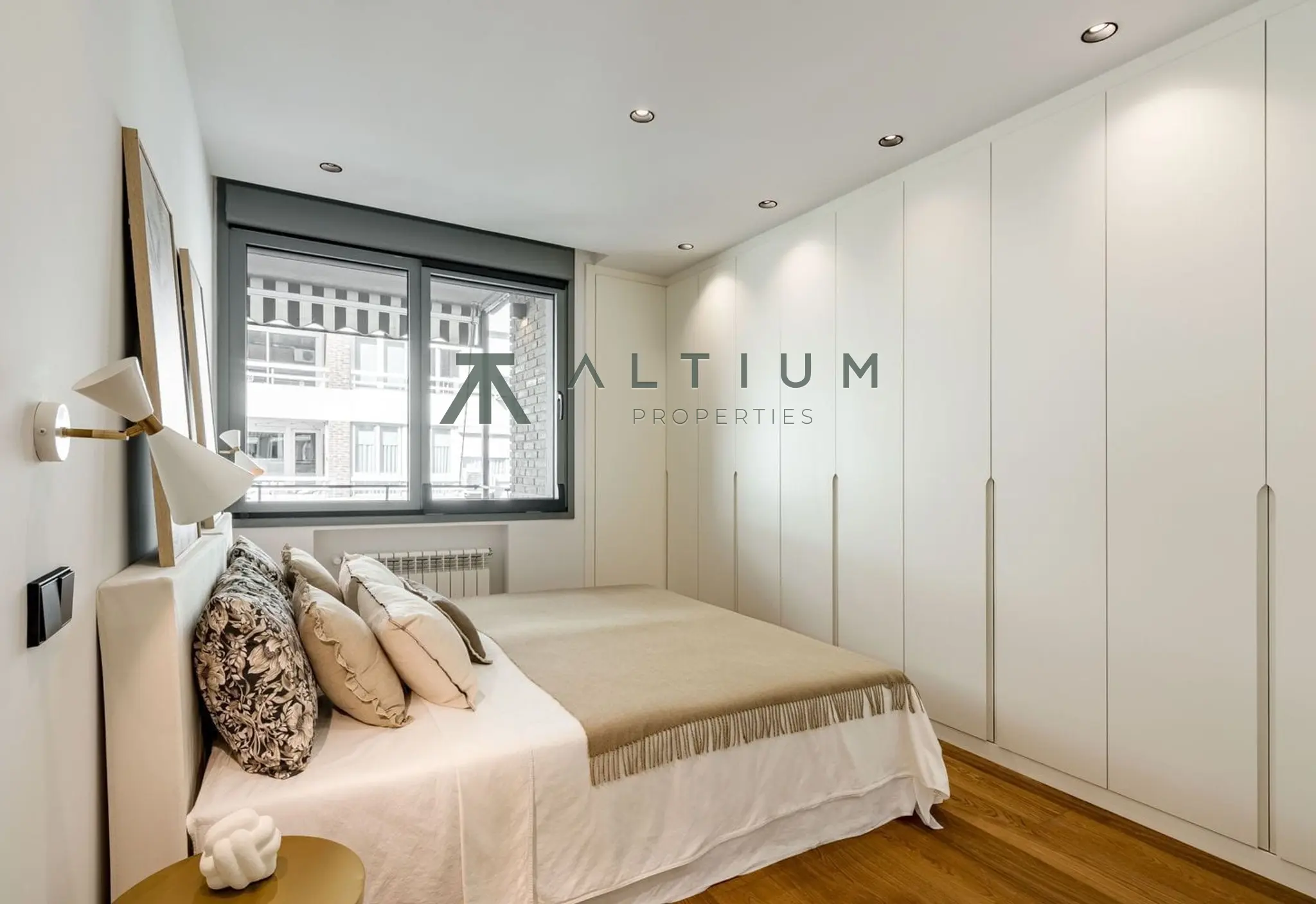 Interior en Lista — Amplitud y conexión exterior en Lista (8 de 21)