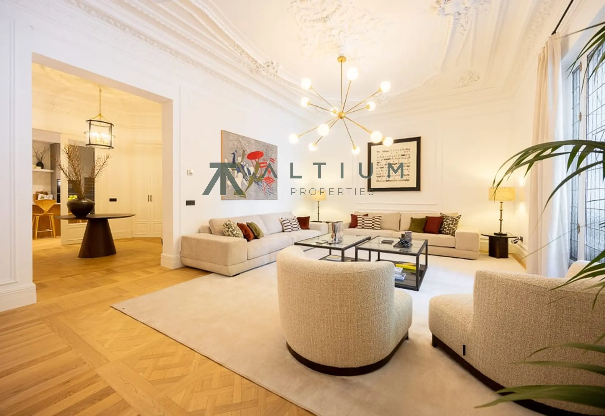 Cuatro suites y una escala residencial excepcional en Recoletos