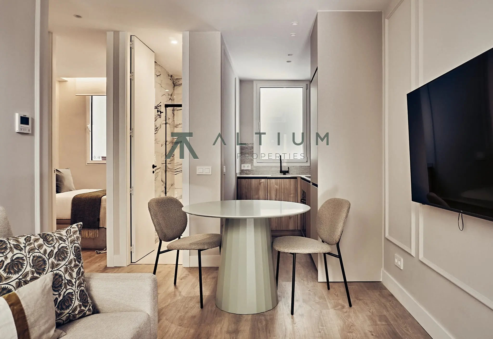 35 m² convertidos en una casa de dos dormitorios