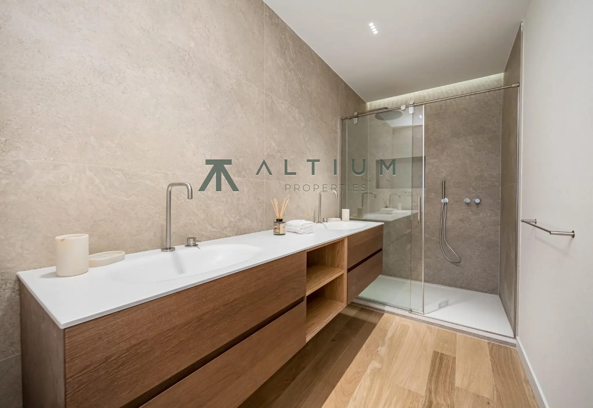 Tres suites, terraza y una cuarta estancia flexible en Almagro