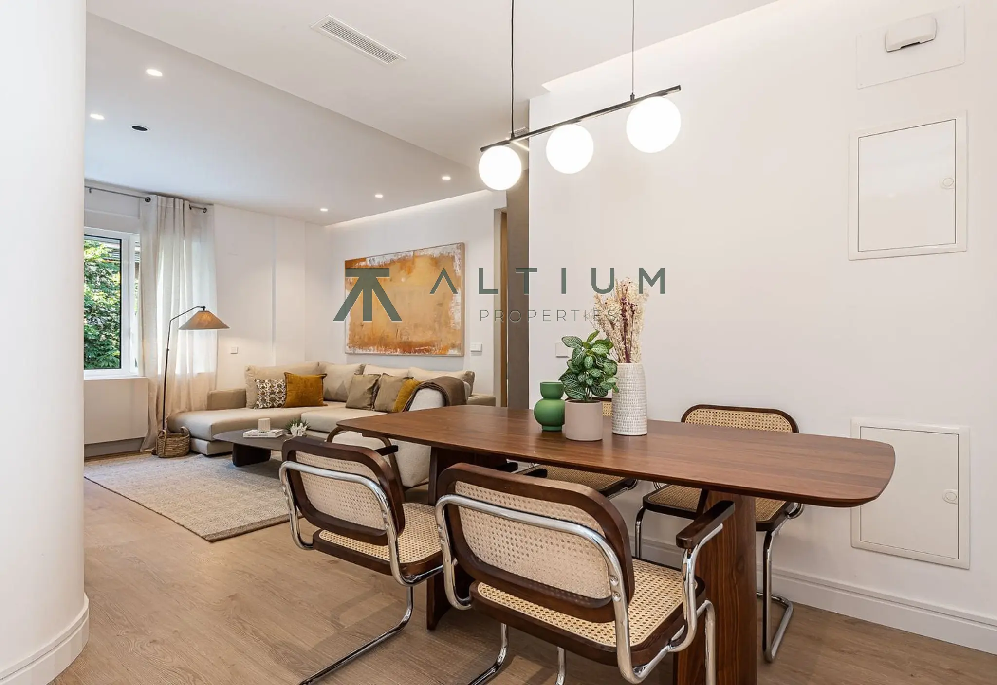 Interior en Arapiles — Espacios abiertos y vida residencial en Chamberí (3 de 17)