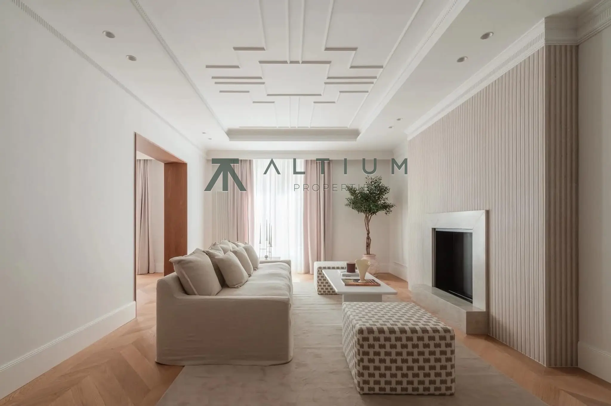 Una vivienda exterior de gran formato en finca señorial