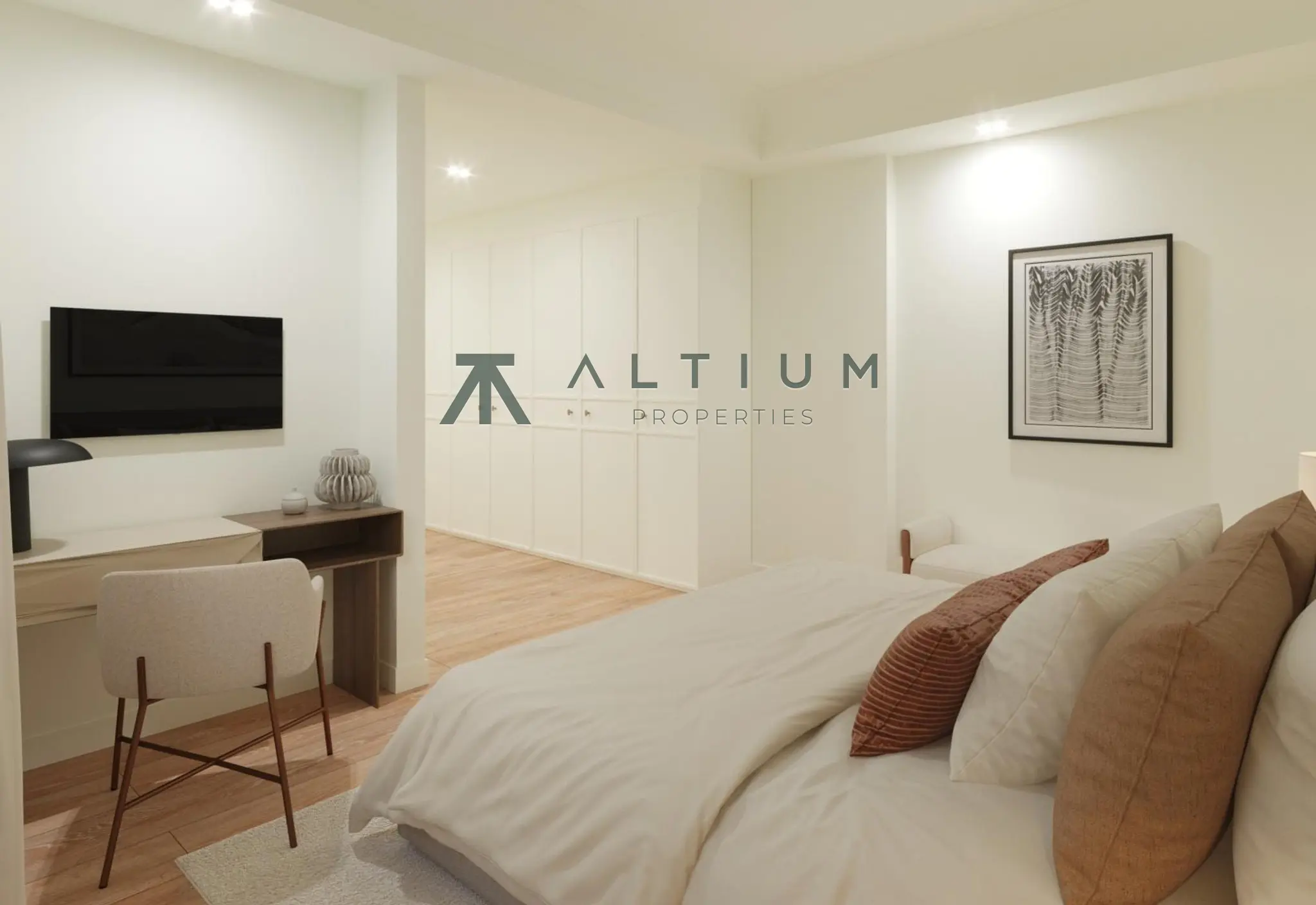 A terrace and grand proportions in the heart of the Golden Mile