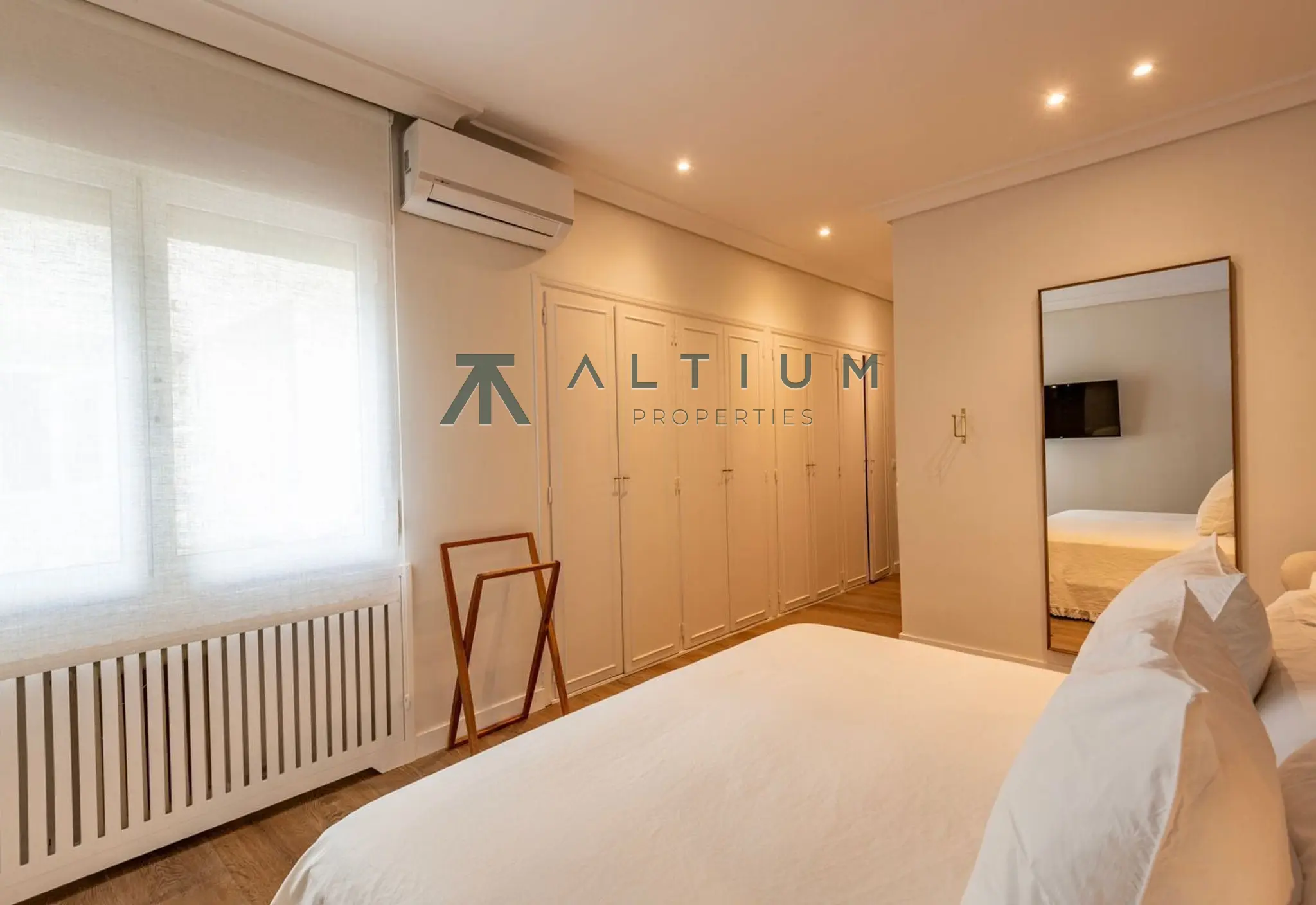 Interior en Almagro — Elegancia residencial y espacios nobles en Almagro (11 de 20)