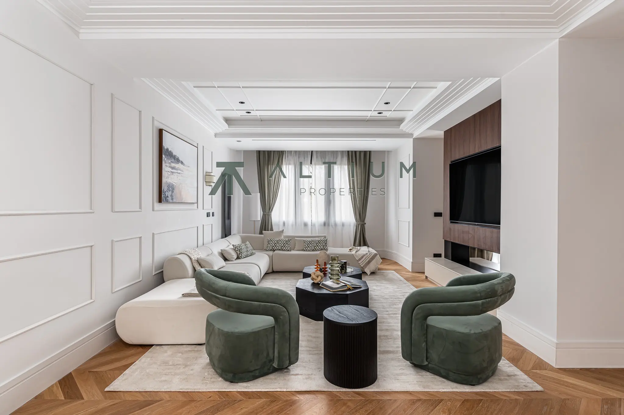 A 77 sqm living area within a grand Castellana residence