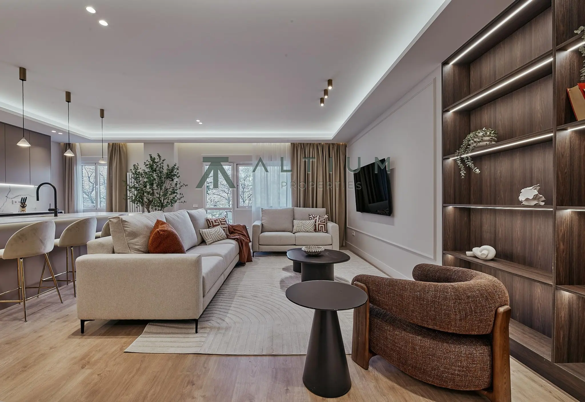 Piso en venta en Jerónimos — Terraza y garaje en 180 m² junto al Retiro