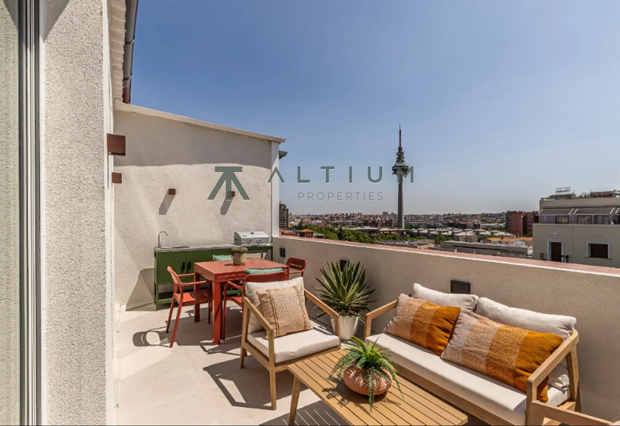 Ático con terraza privada en Ibiza