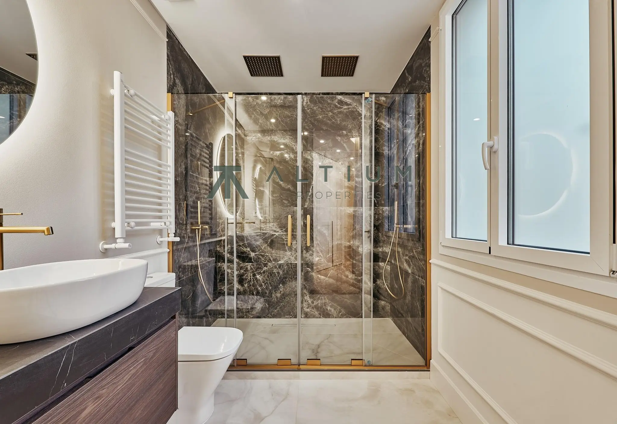 Interior en Palacio — Ático con terraza privada en el centro de Madrid (15 de 44)