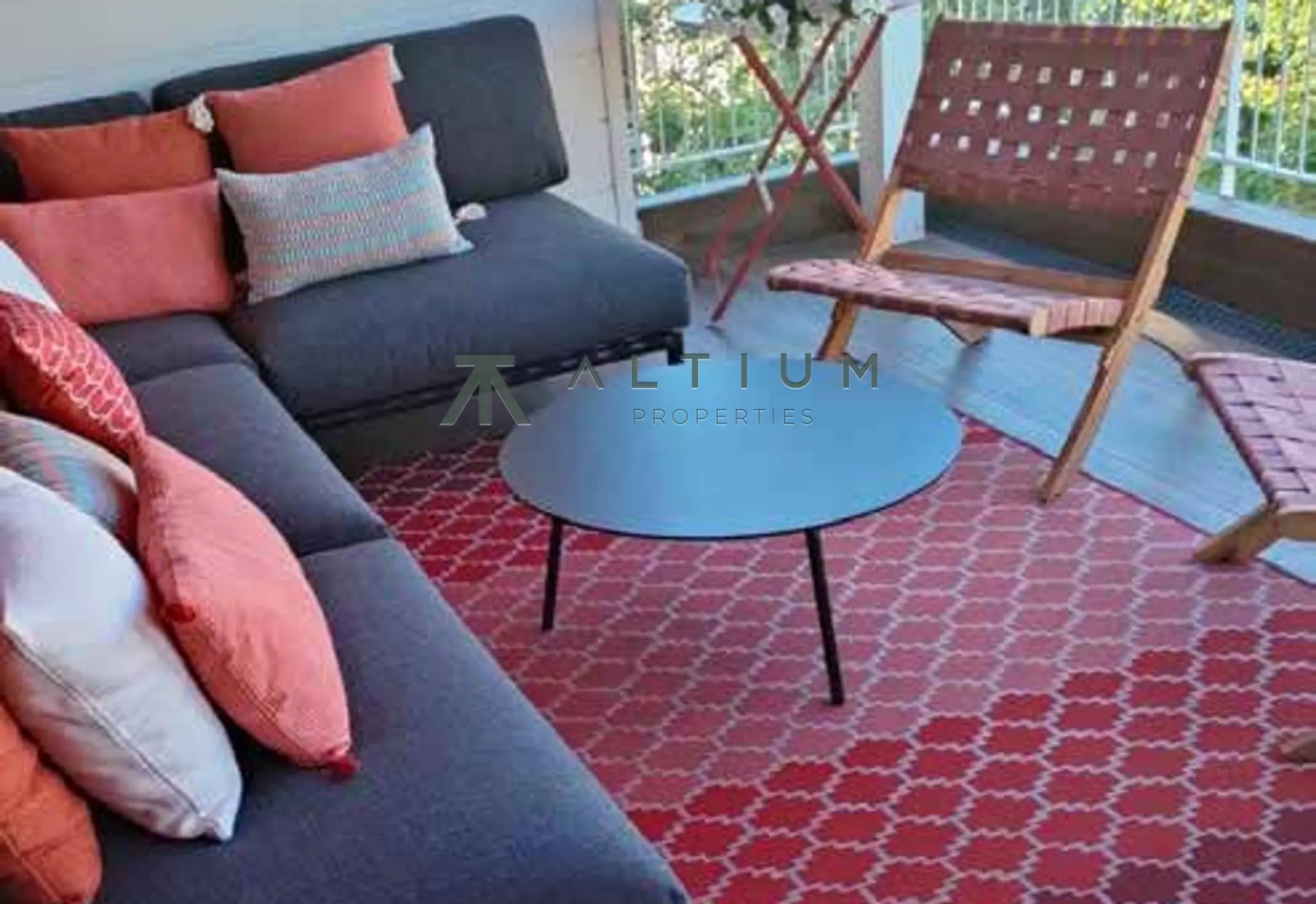 Ático con terraza junto al Paseo de la Castellana
