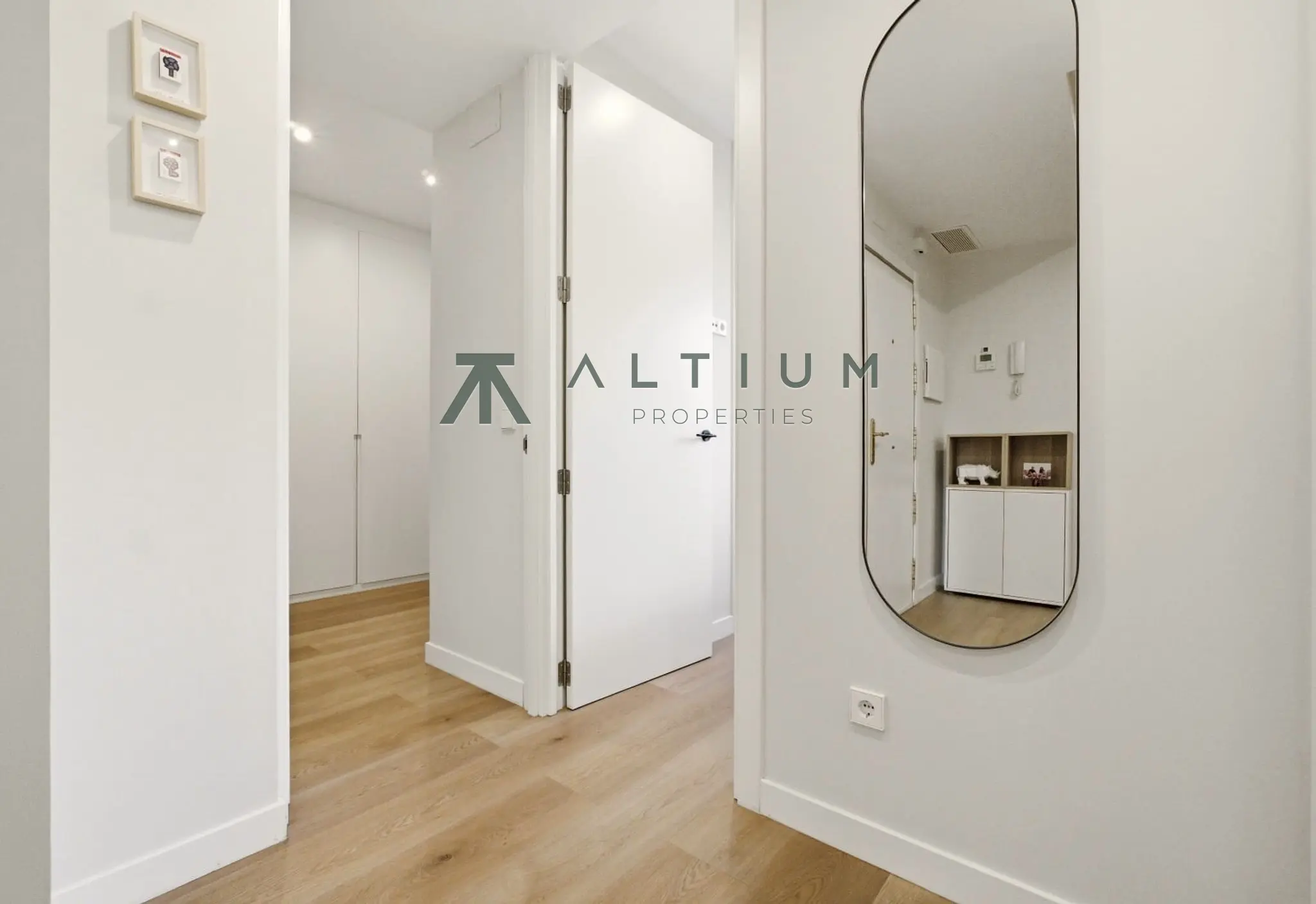 Interior en Palacio — Vida urbana junto a Gran Vía (5 de 9)
