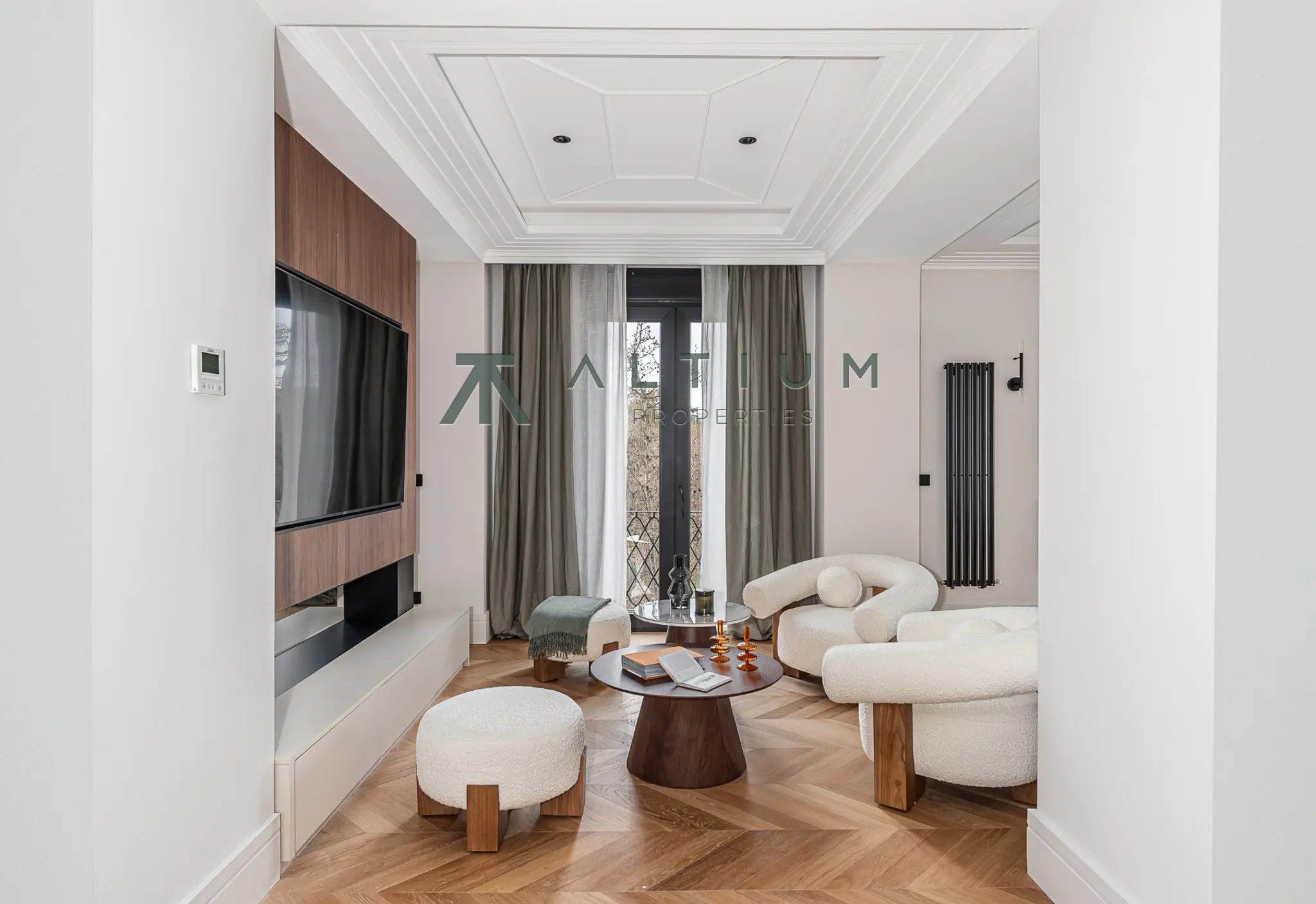 A 77 sqm living area within a grand Castellana residence