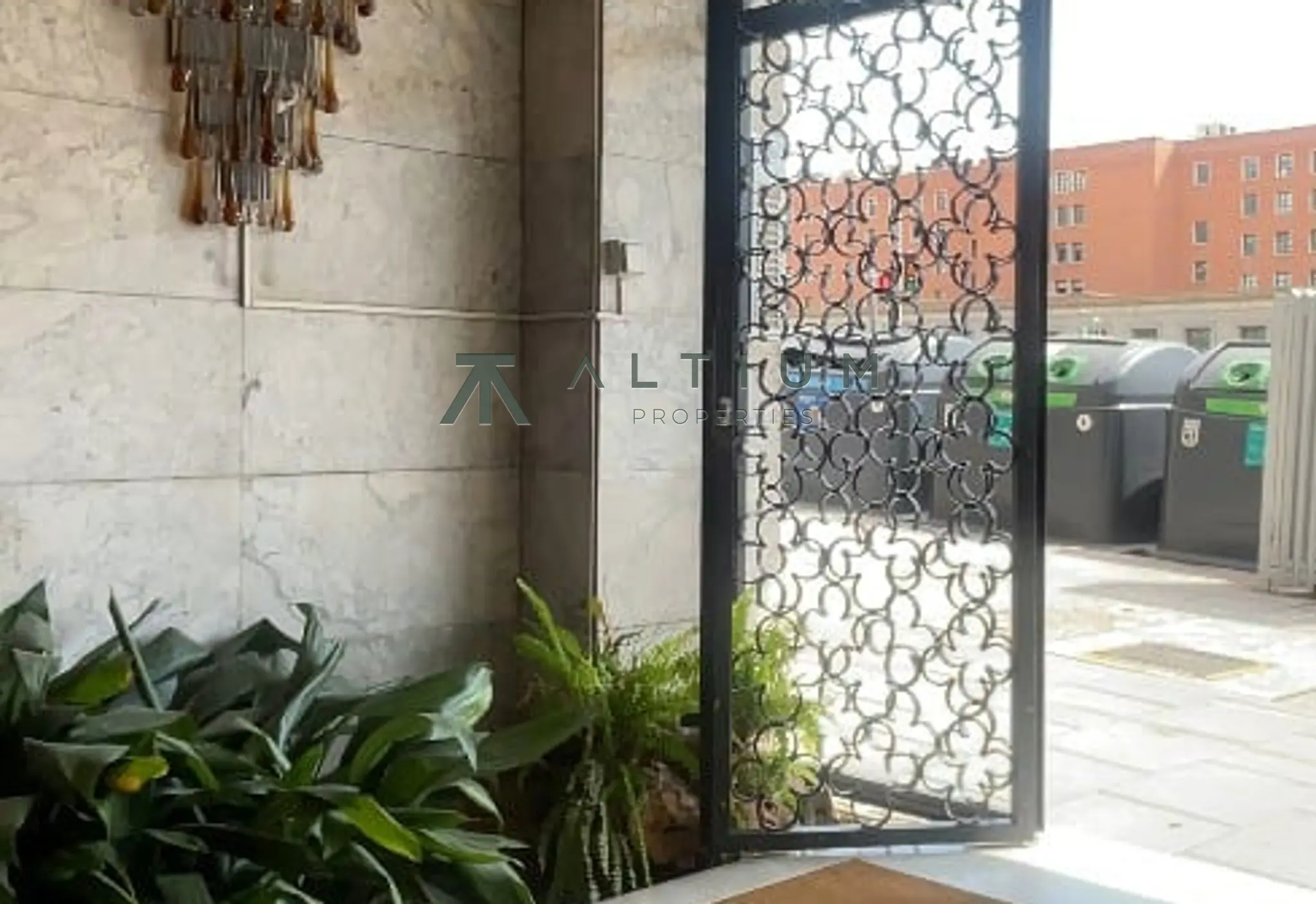 Terraza, garaje y 195 m² para crear en Ríos Rosas