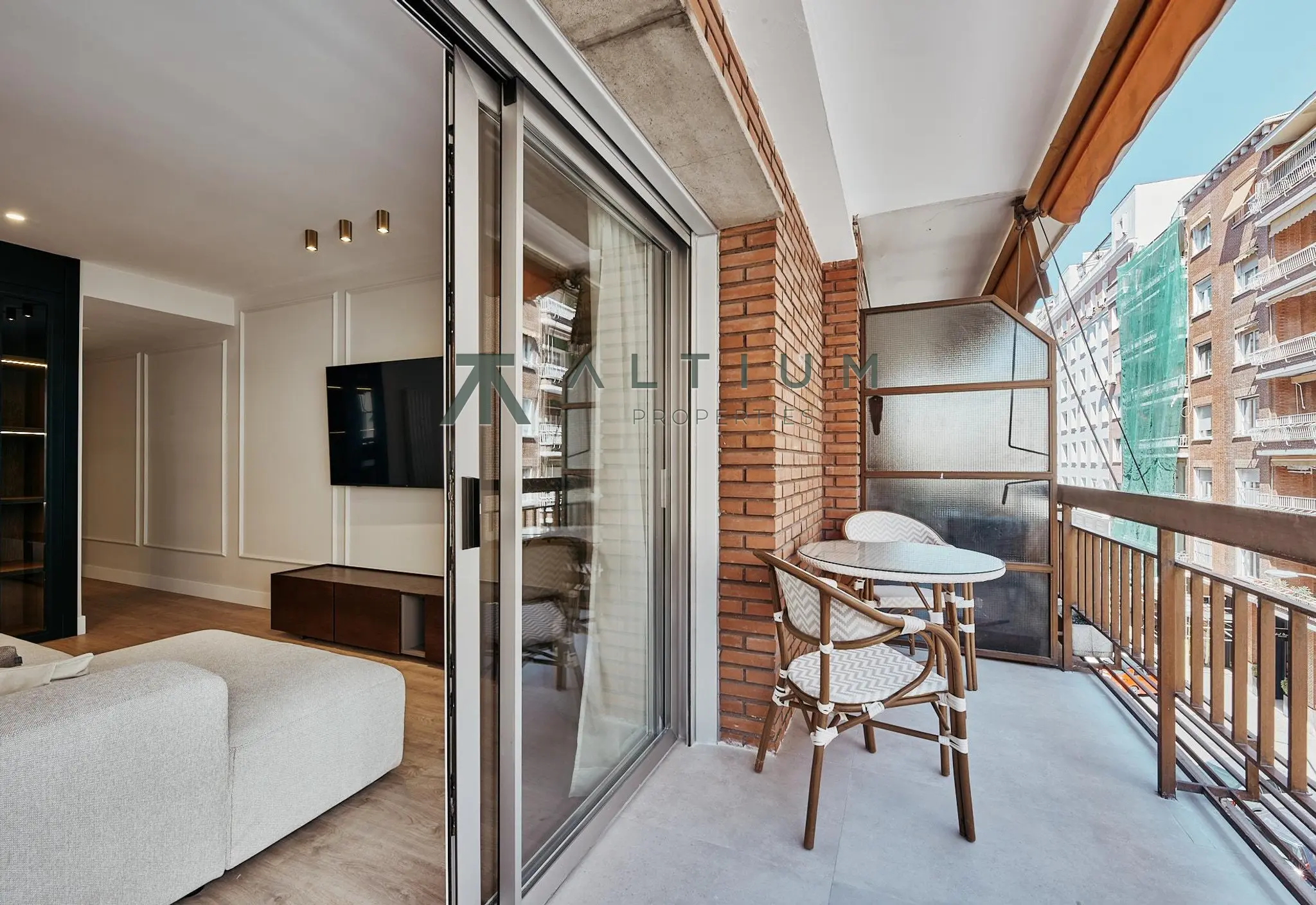 Interior en Lista — Terraza, garaje y tres dormitorios en Lista (9 de 20)