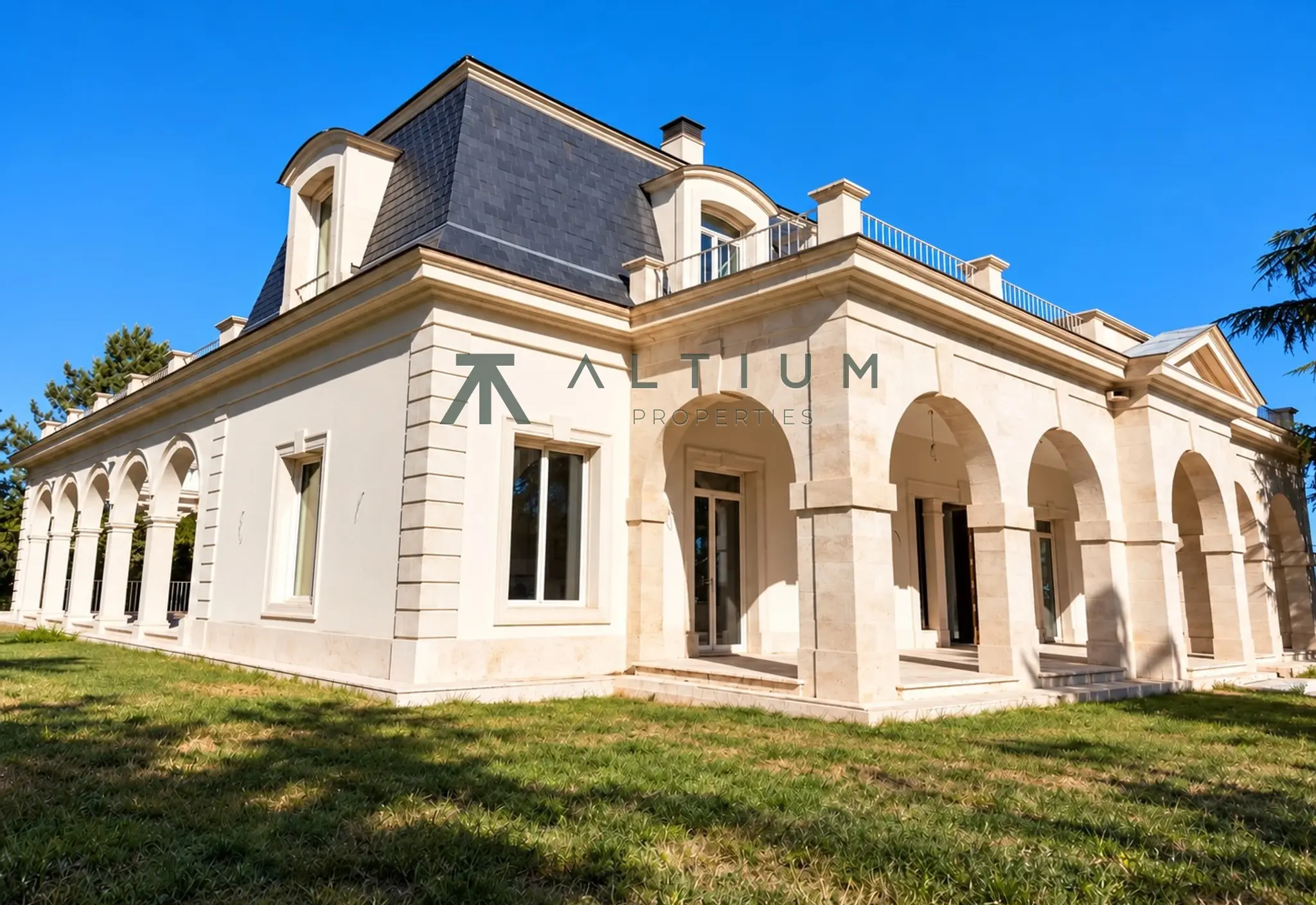 La elegancia de un château francés reinterpretada en Madrid