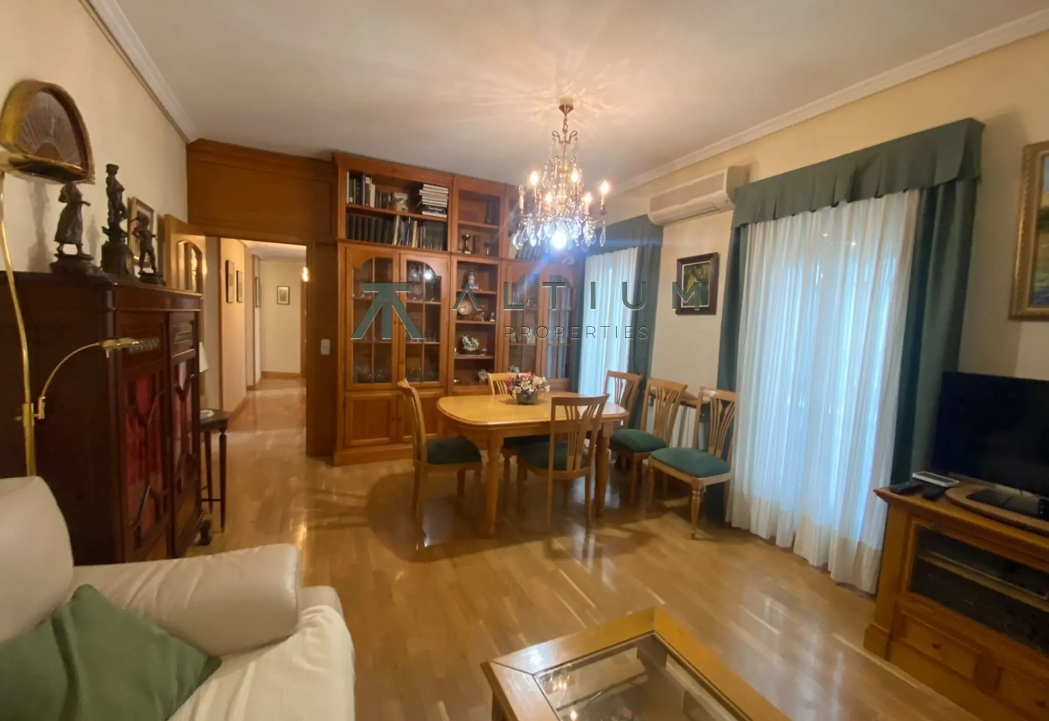 Una vivienda interior abierta a grandes patios en Recoletos