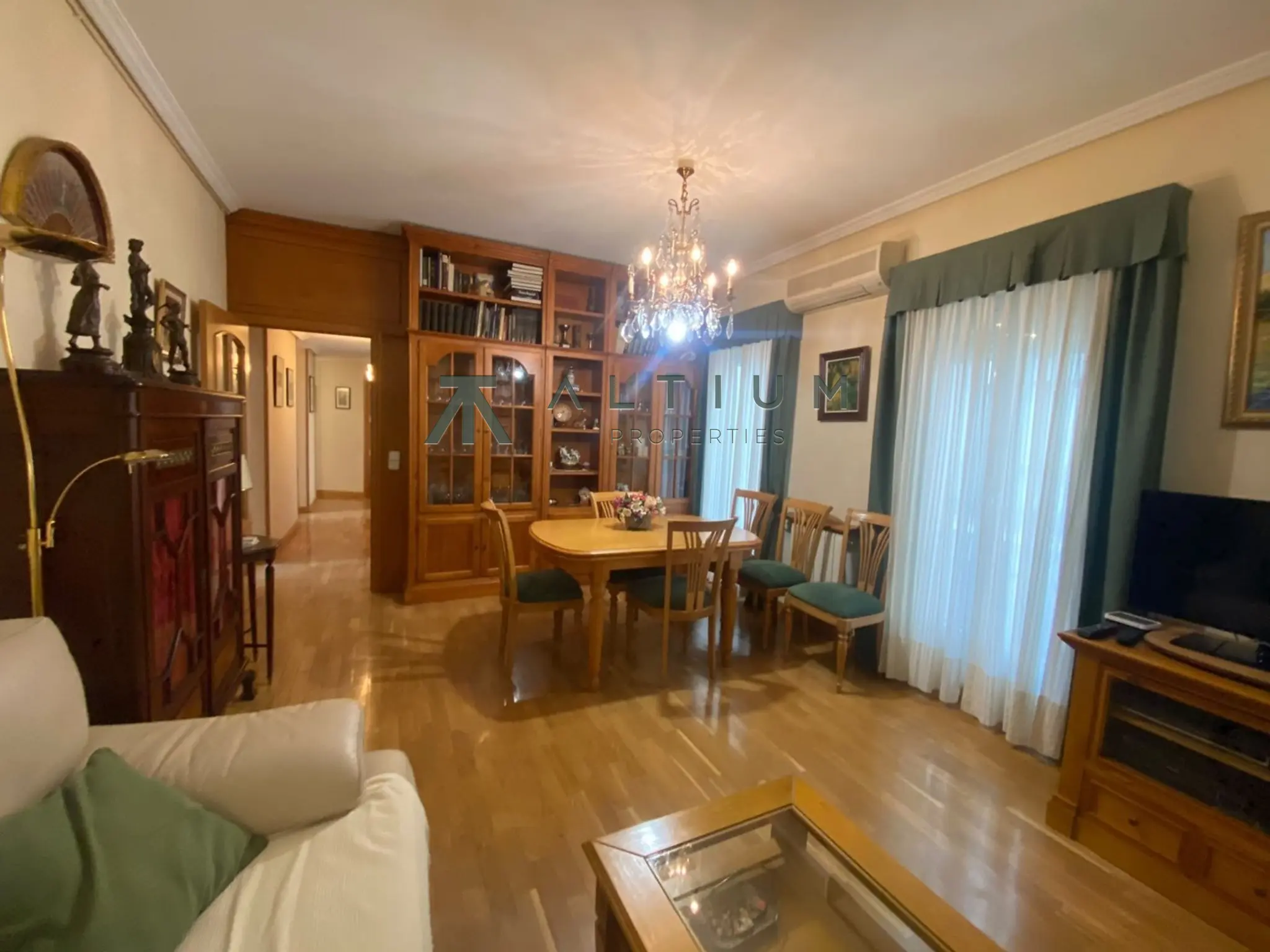 Una vivienda interior abierta a grandes patios en Recoletos