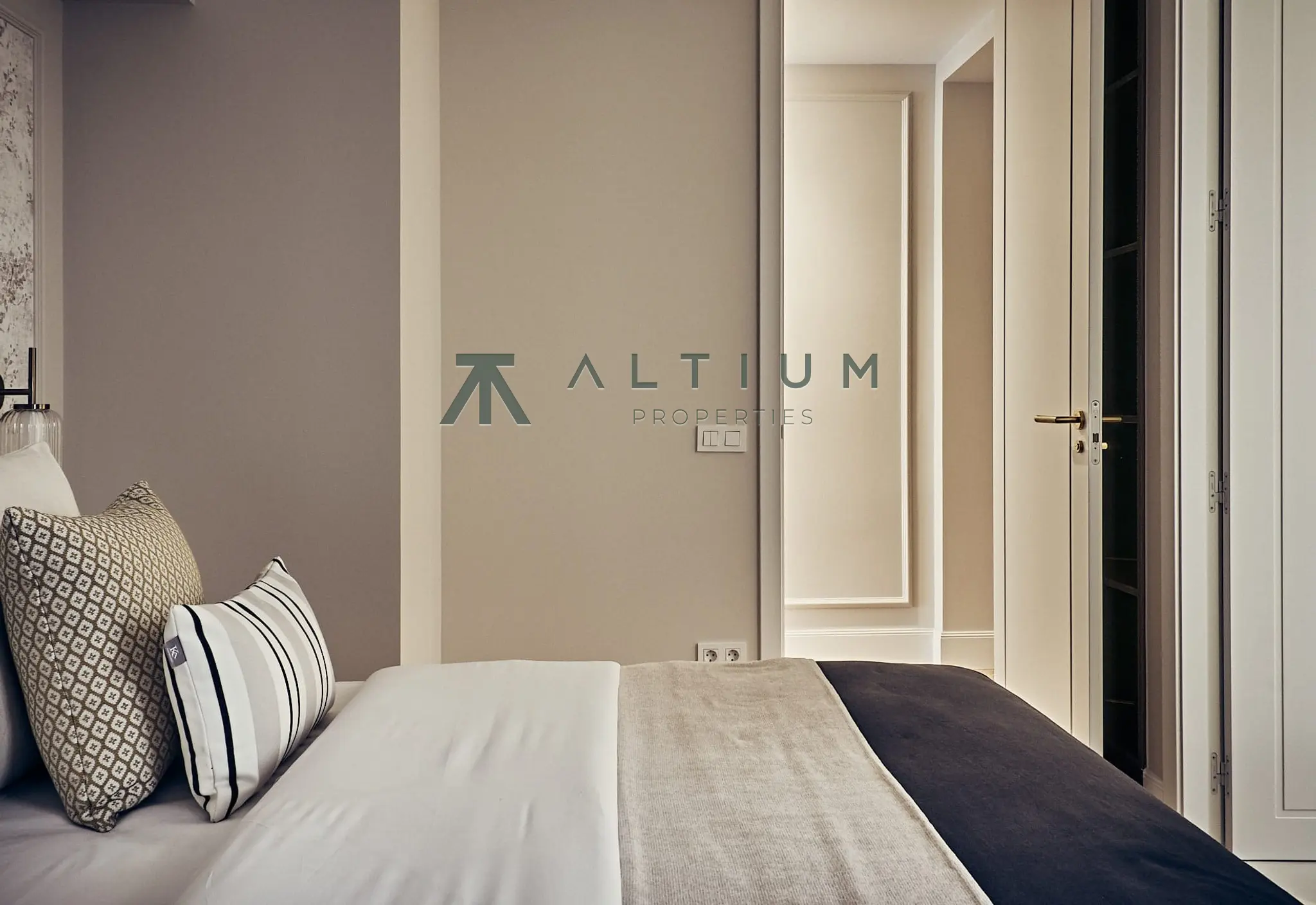 92 m² reformados con balcón en Lista