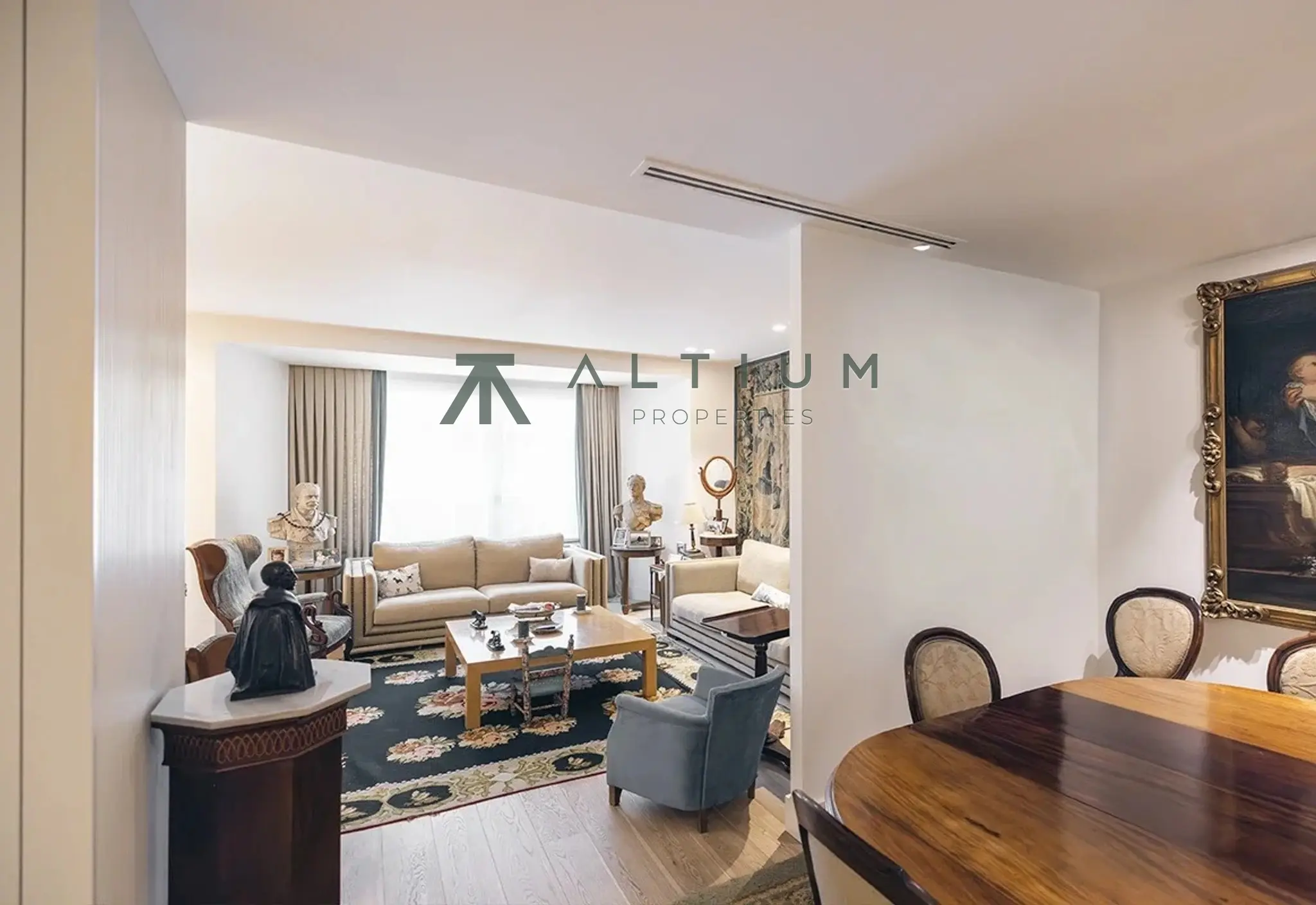 Una gran vivienda con terraza y tres ambientes de día en Núñez de Balboa