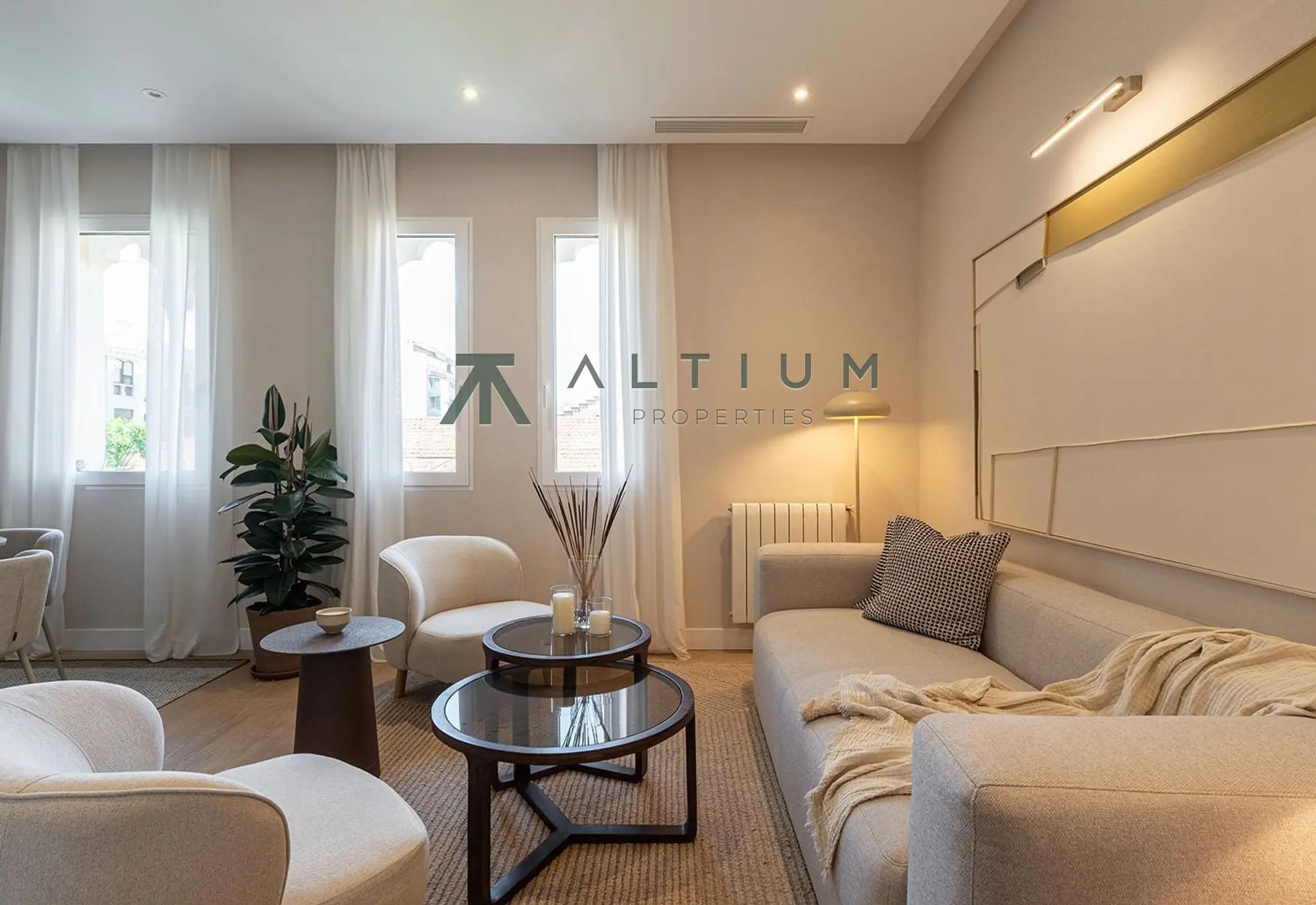 Piso de 2 dormitorios y 95 m2 en Chamberí - Almagro en venta — Luz, funcionalidad y calma residencial en Almagro