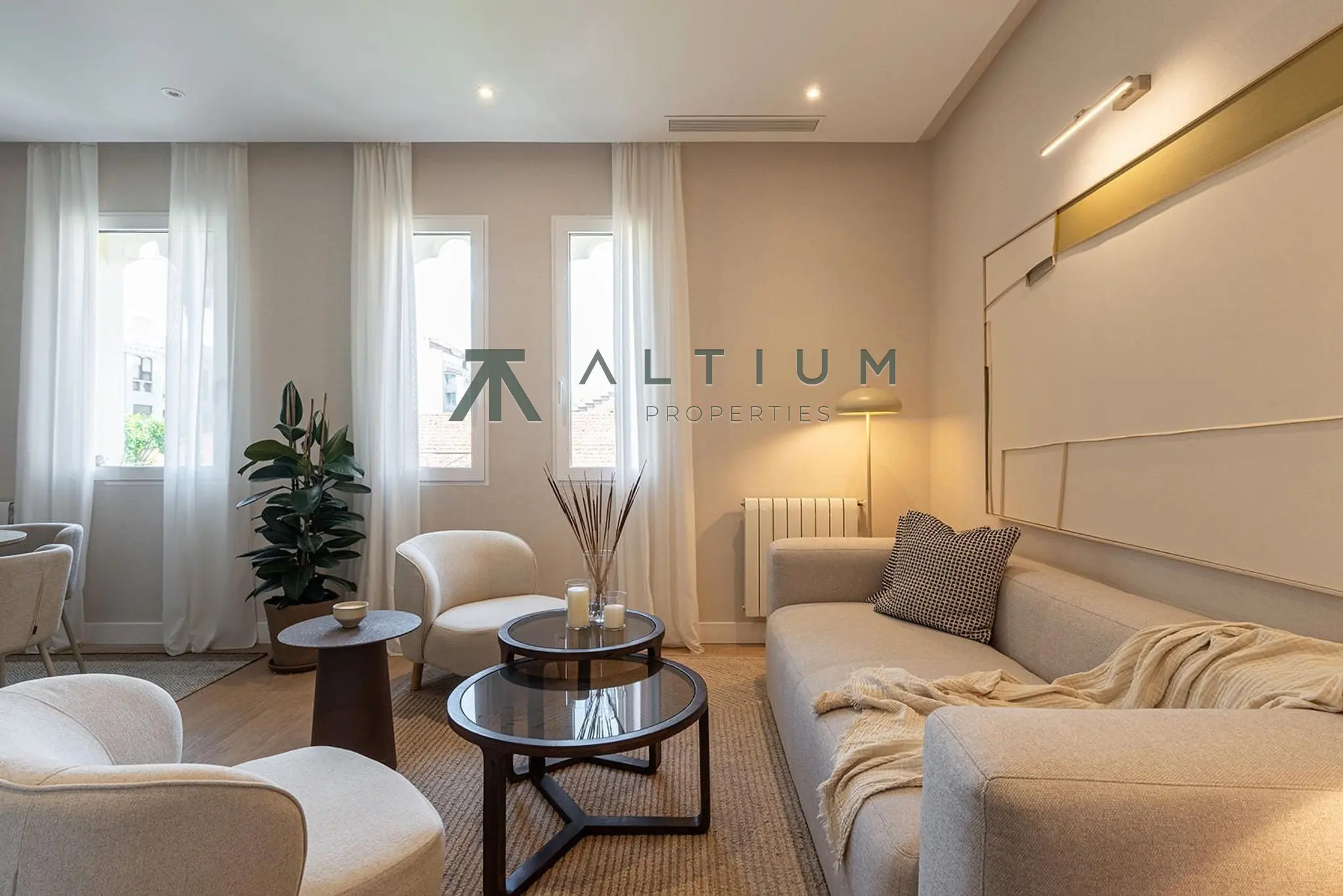Piso de 2 dormitorios y 95 m2 en Chamberí - Almagro en venta — Luz, funcionalidad y calma residencial en Almagro